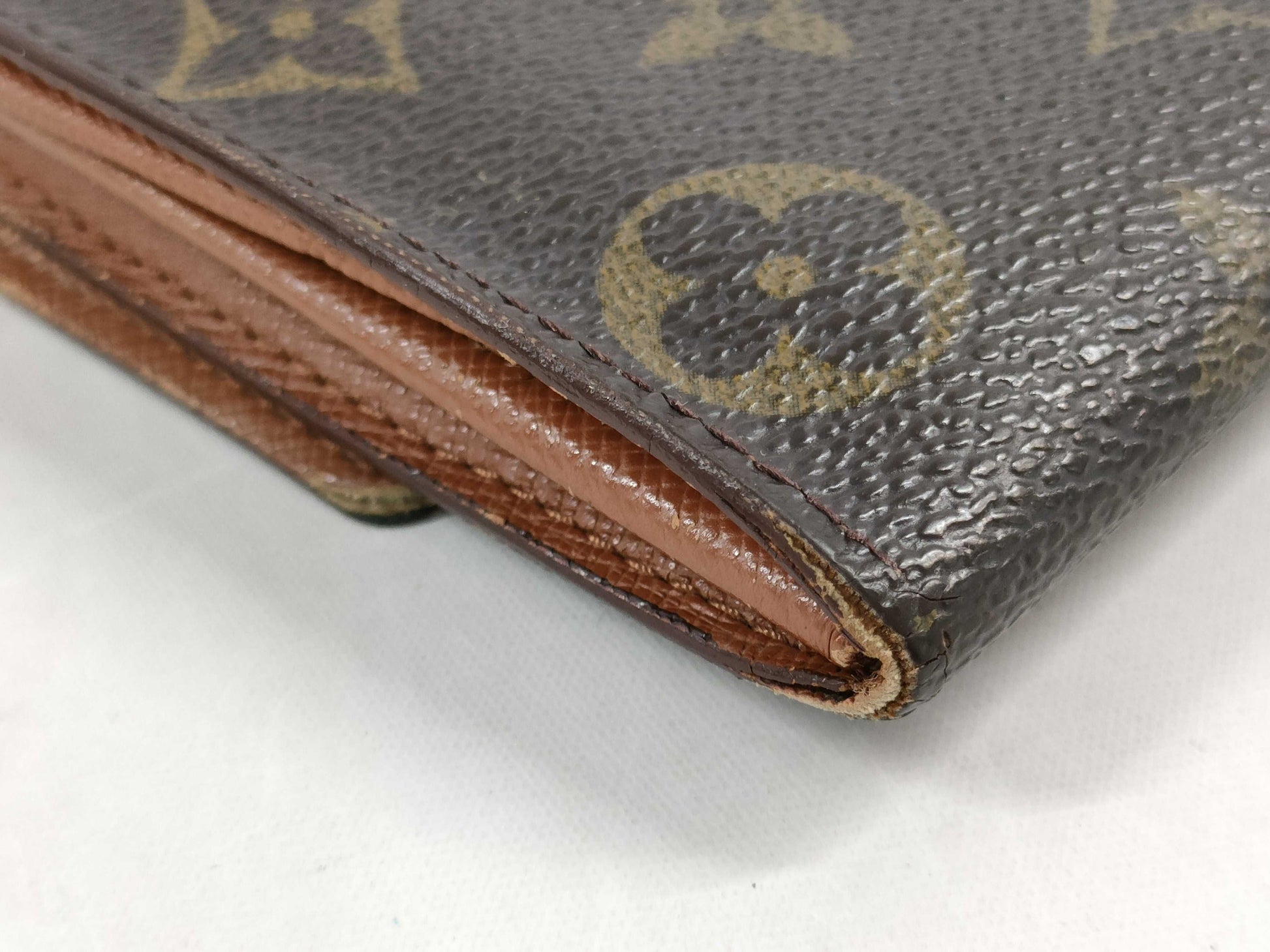 LOUIS VUITTON Monogram Portefeuille Sara Wallet