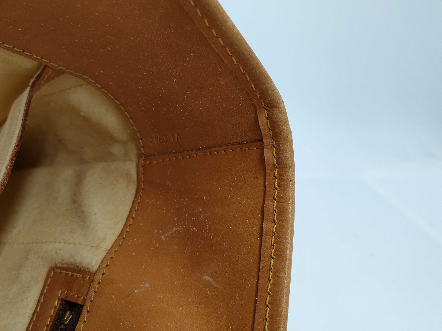 LOUIS VUITTON LV Bucket Tote Bag with Pouch