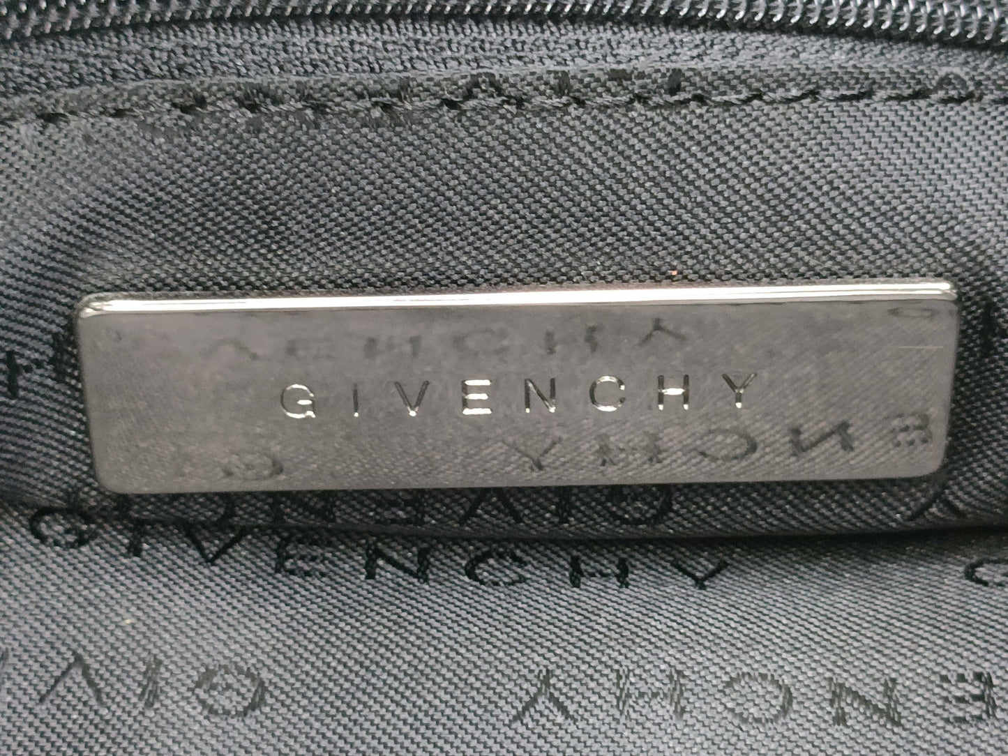 GIVENCHY One-Shoulder Shoulder Bag