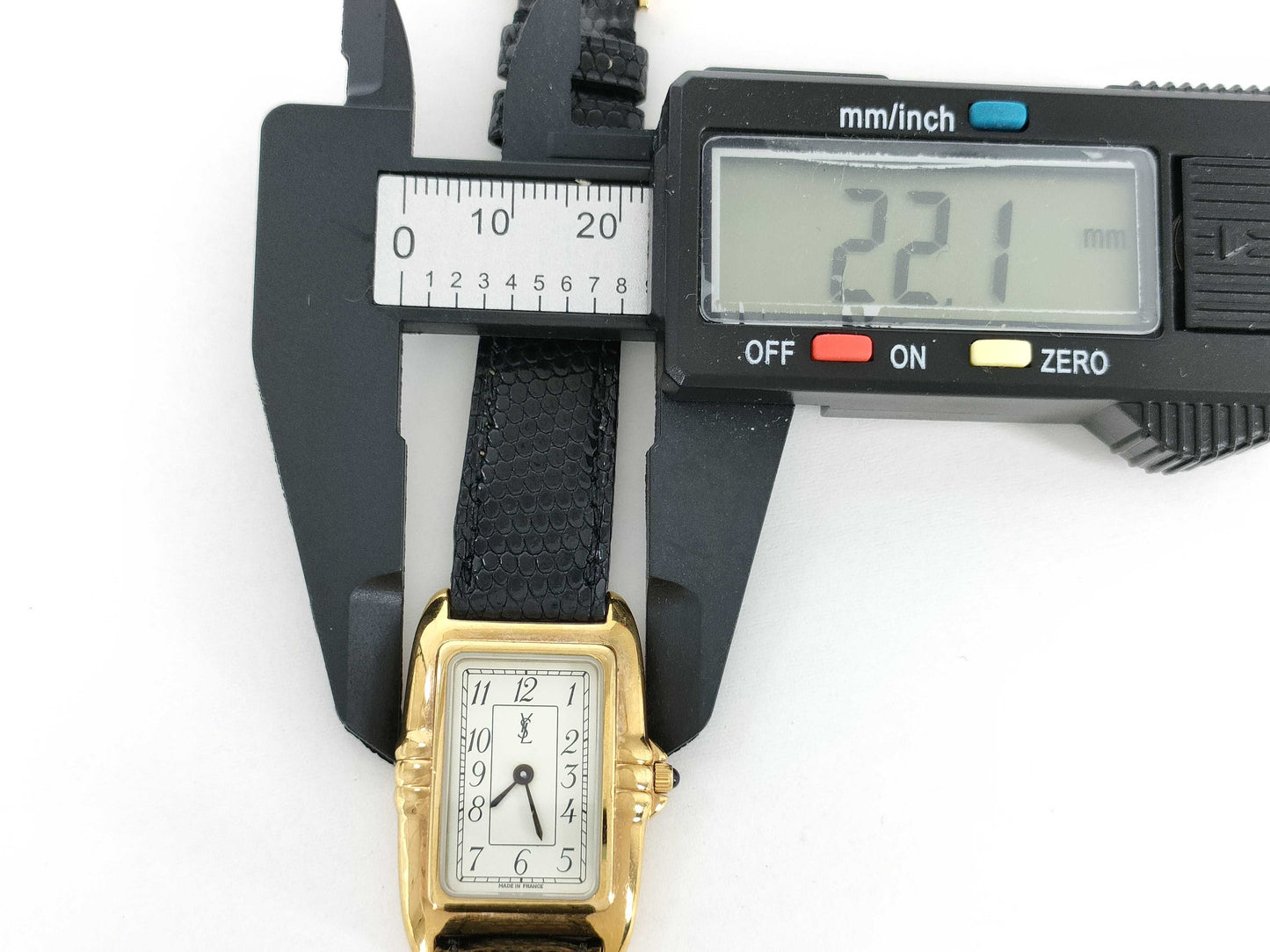 Yves Saint Laurent 610587 Quartz Unmoving Women's Watch