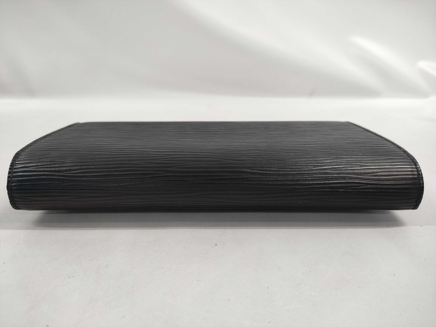 LOUIS VUITTON Epi Porte Tresor International Black Wallet