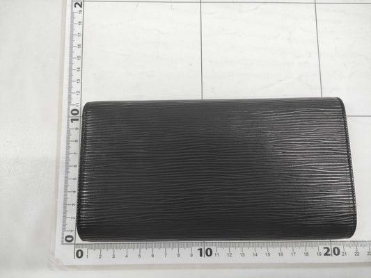 LOUIS VUITTON Epi Porte Tresor International Black Wallet