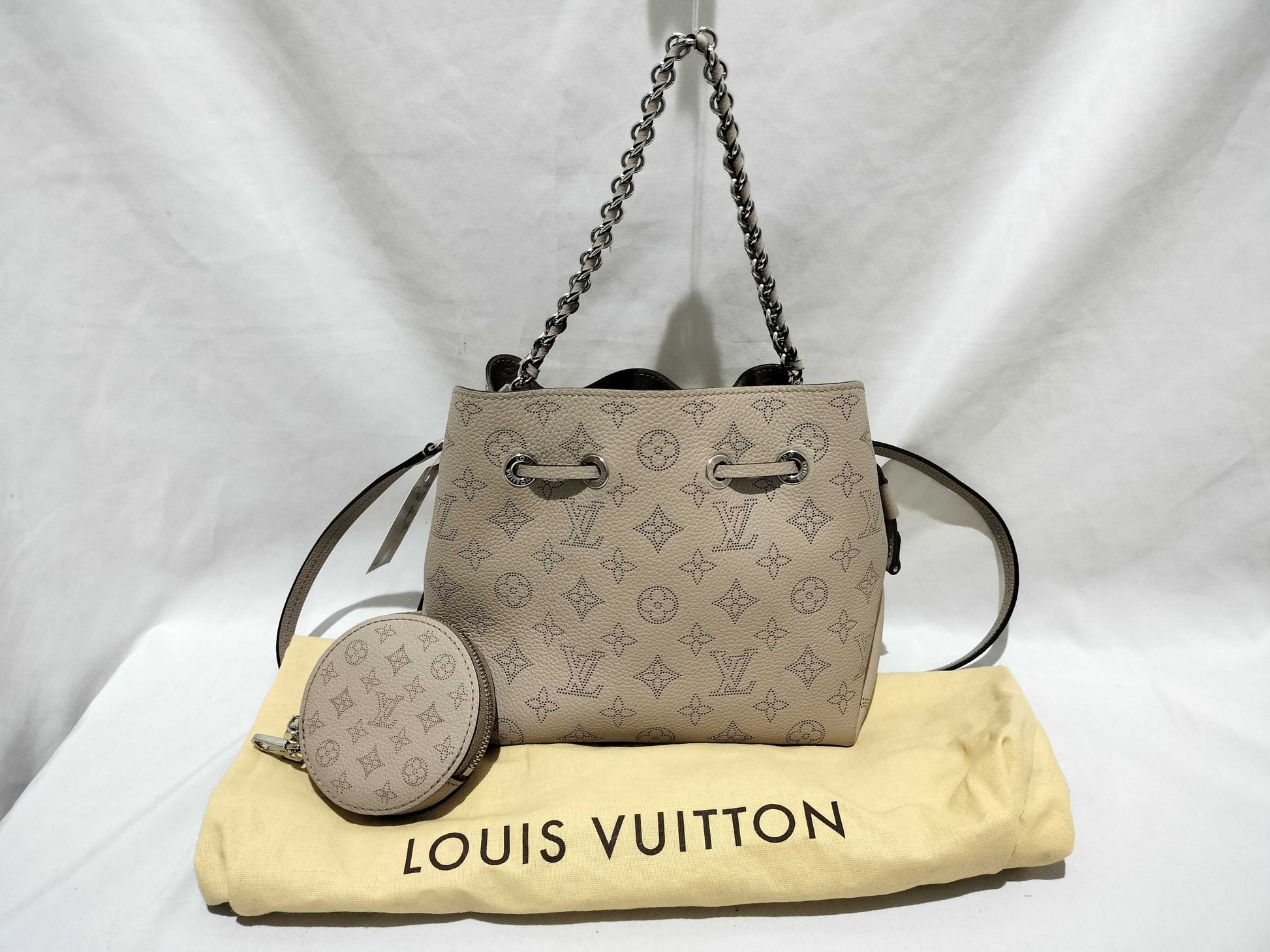 LOUIS VUITTON Mahina Bella Metallic Gray 2-Way Shoulder Bag