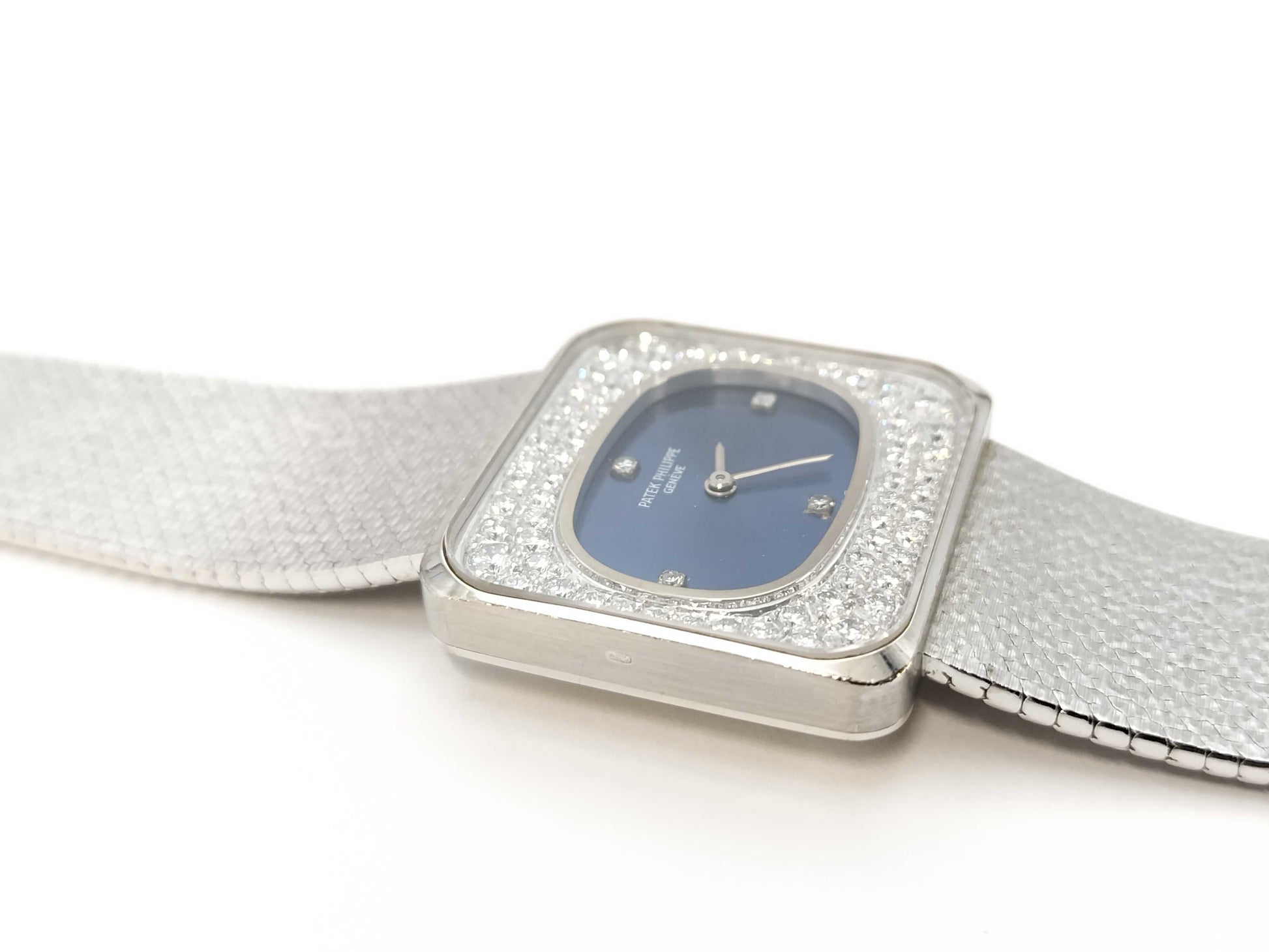PATEK PHILIPPE Diamond Face Hand-Wound Women's Watch