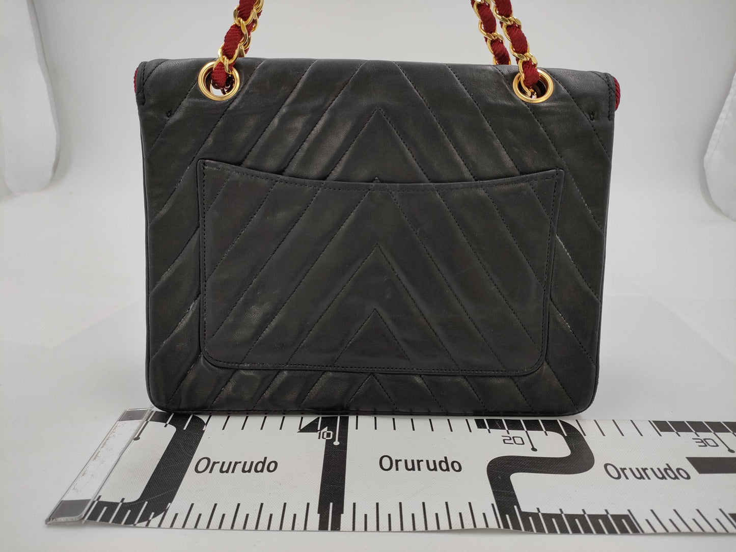 CHANEL V-Stitch Lambskin Chain Shoulder Bag in Black