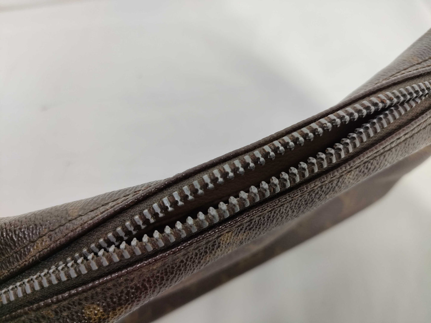 LOUIS VUITTON Monogram Truth Toilette 23 Pouch