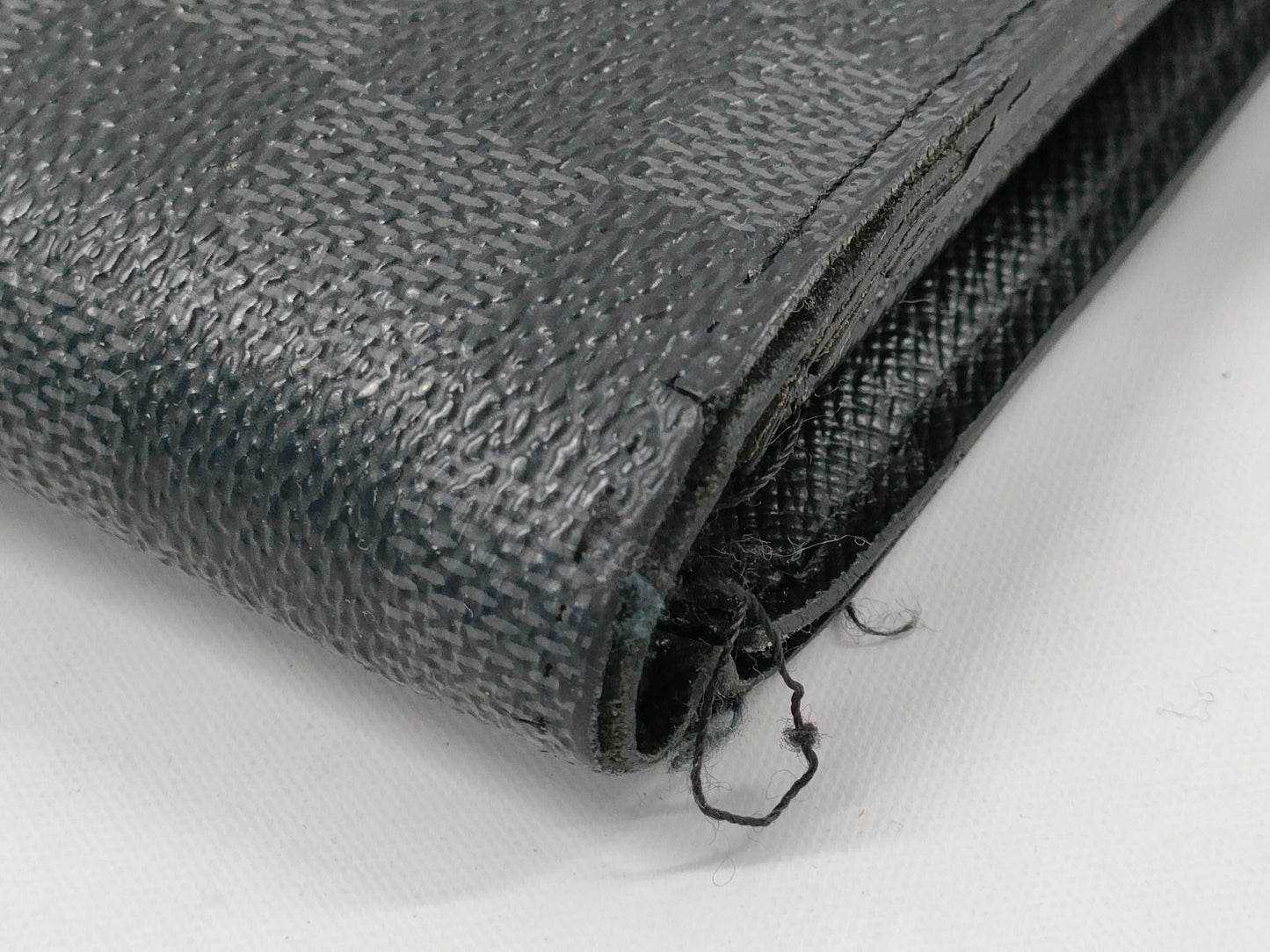 LOUIS VUITTON Damier Graphite N62665 Portefeuille Brazza Wallet