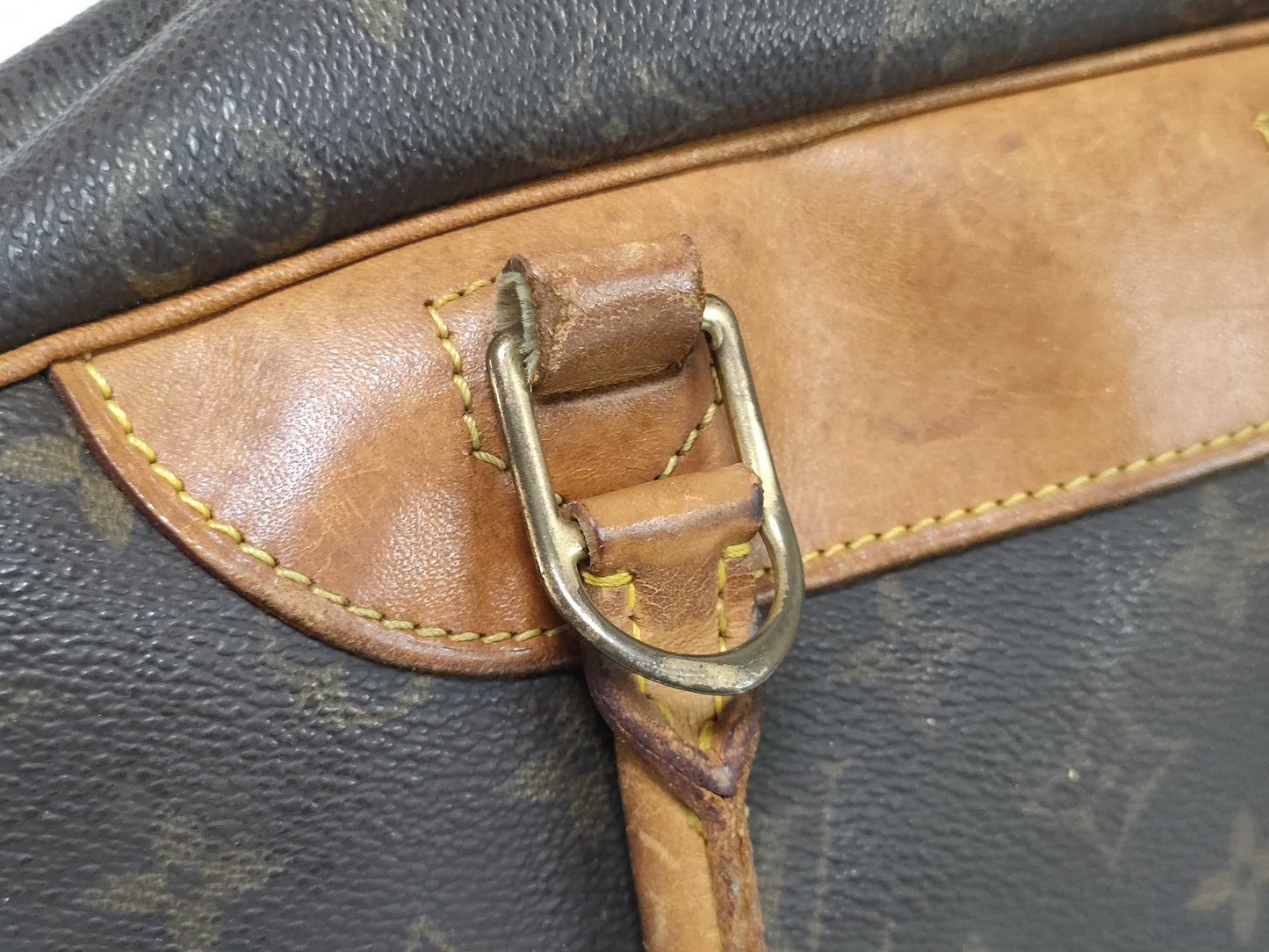 LOUIS VUITTON Monogram M47270 Deauville Handbag with Broken Zipper