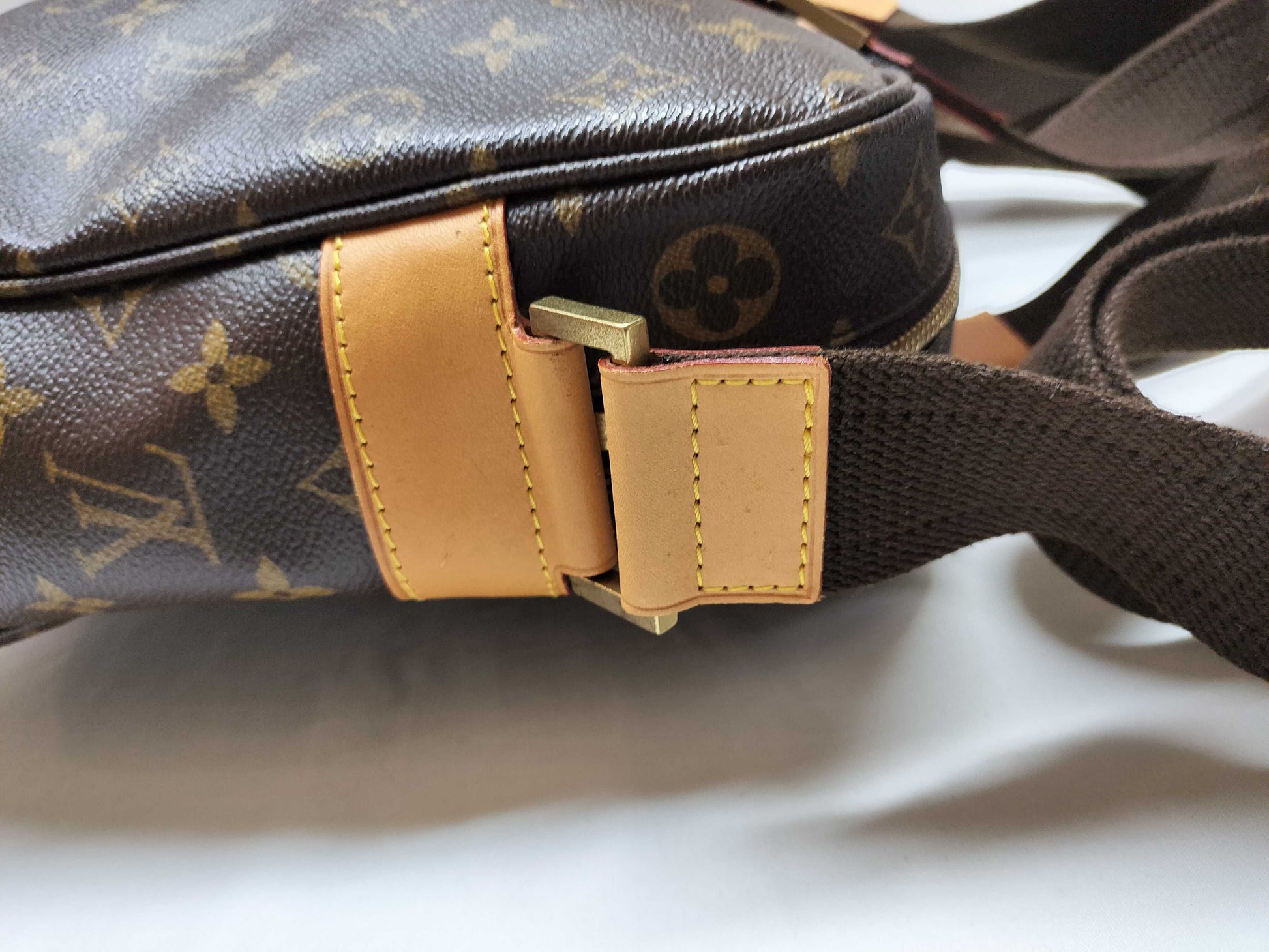 LOUIS VUITTON Monogram M40043 Sac Bosphore Shoulder Bag
