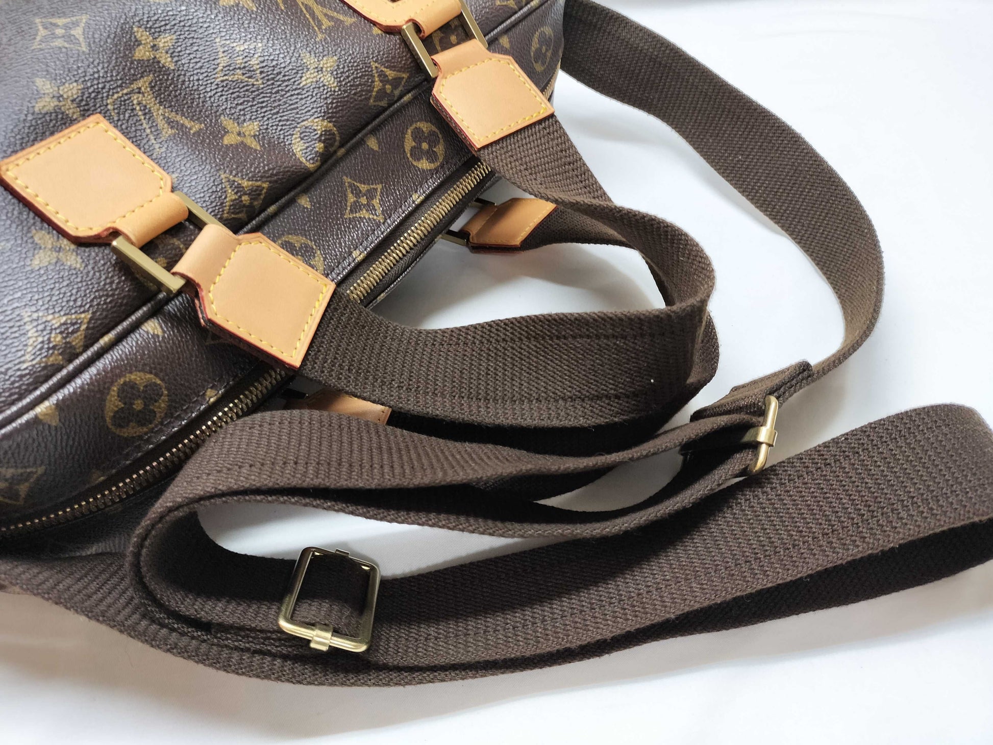 LOUIS VUITTON Monogram M40043 Sac Bosphore Shoulder Bag