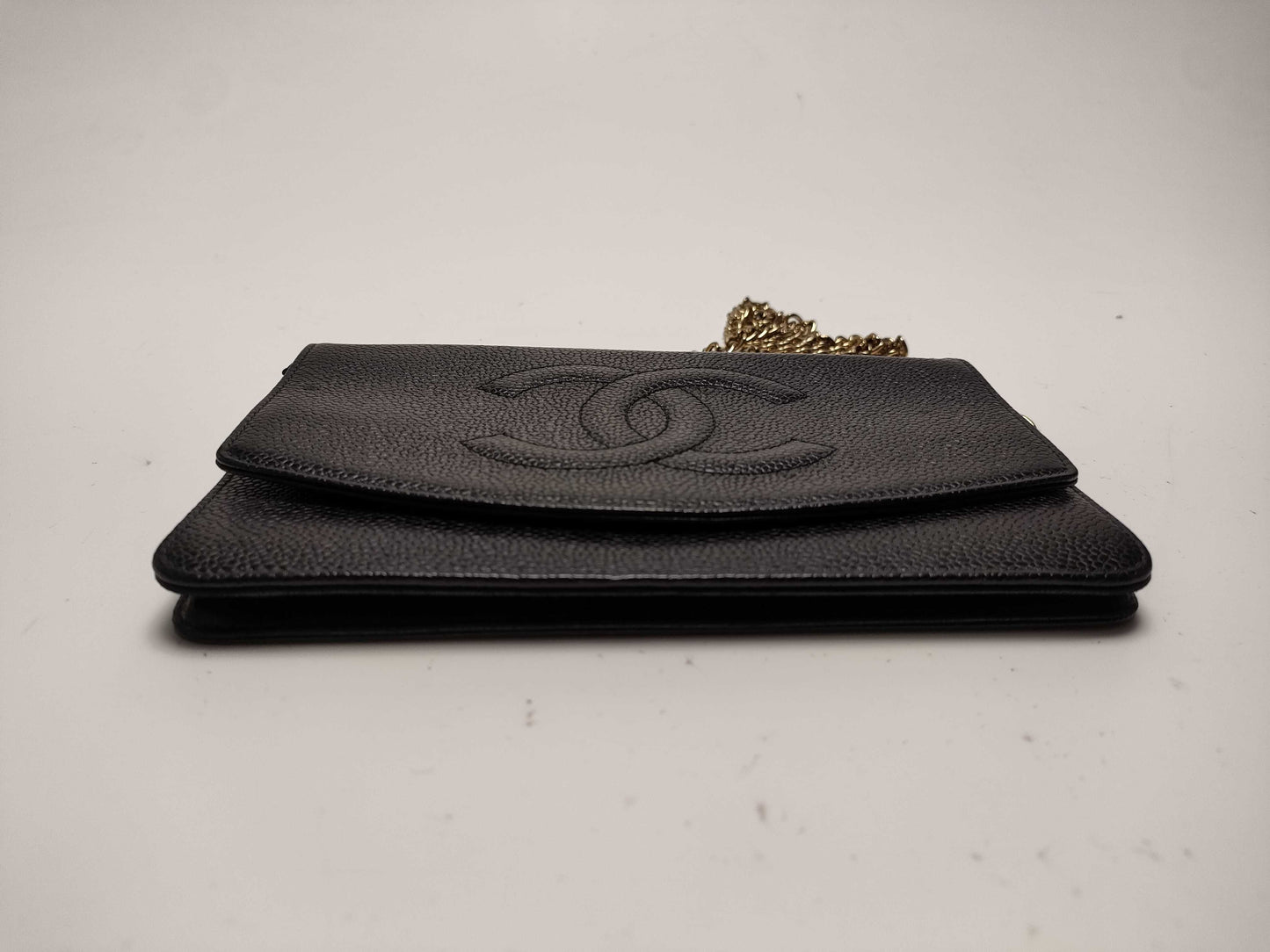CHANEL Caviar Skin Coco Chain Wallet