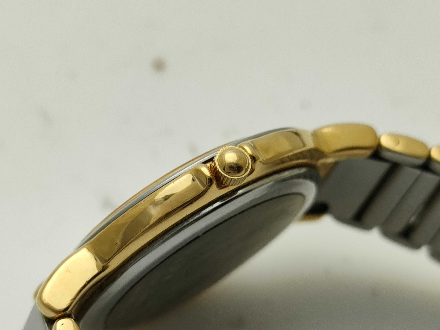Yves Saint Laurent 2200-228481 Gold Dial Women's Watch