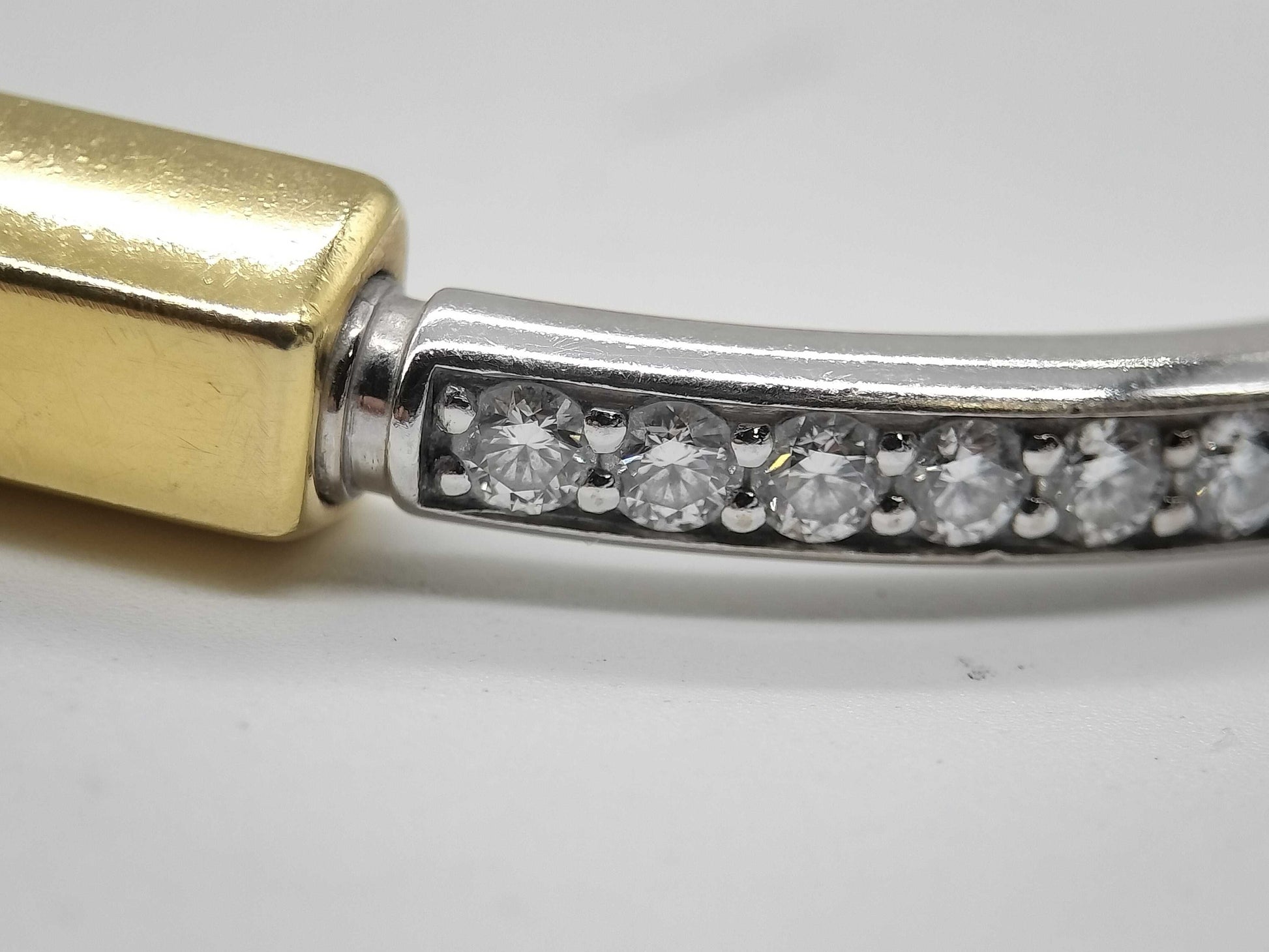 Tiffany & Co. Lock d1.20ct YG/WG Au750 32.9g Bracelet Bangle