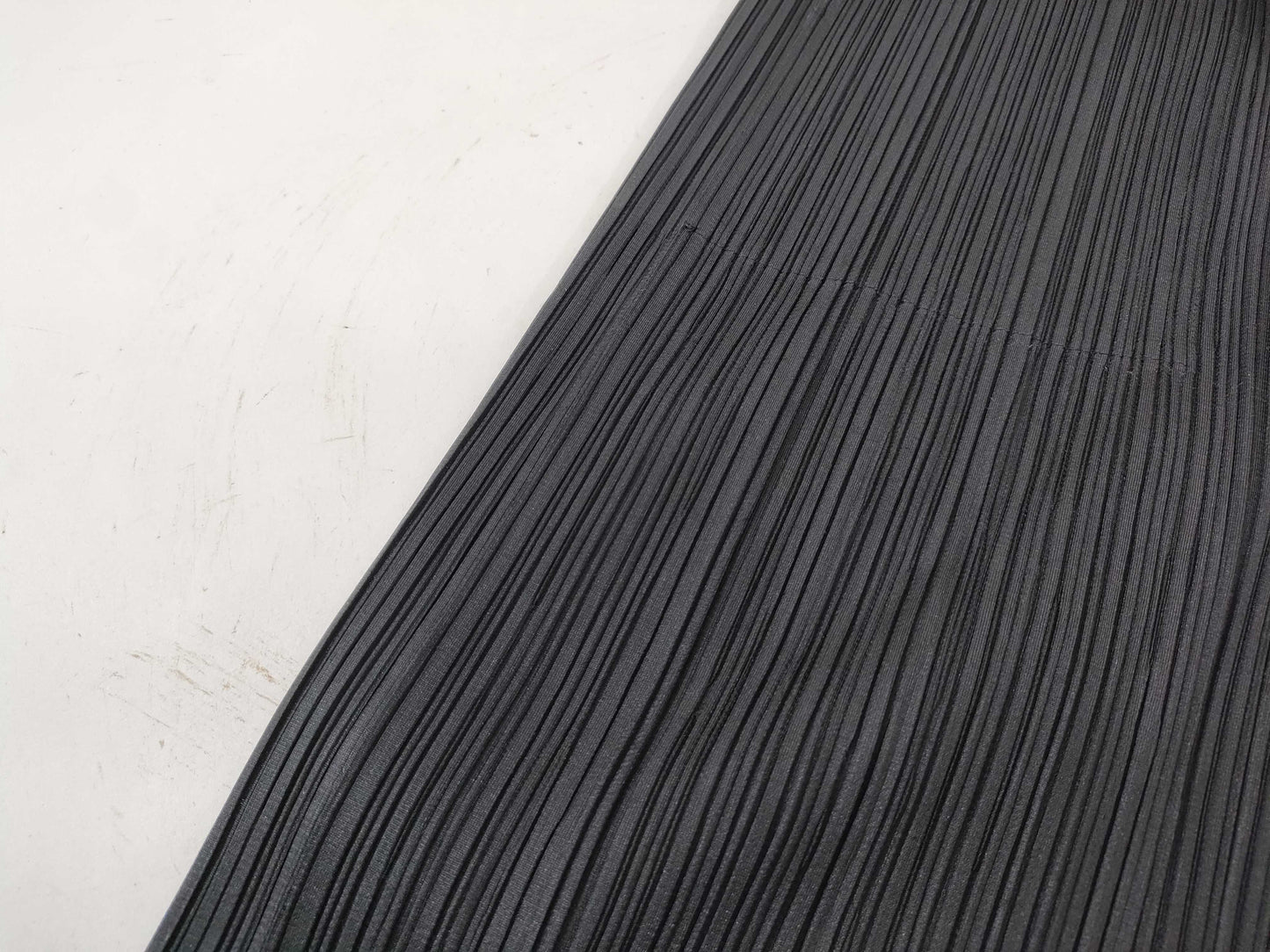 ISSEY MIYAKE pleated pants