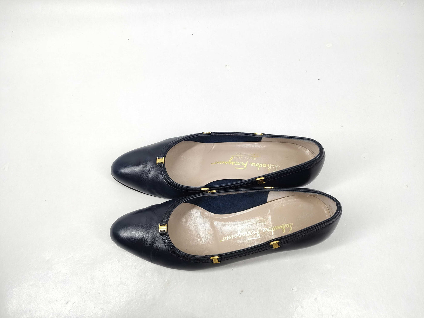 Salvatore Ferragamo Vara Navy Pumps