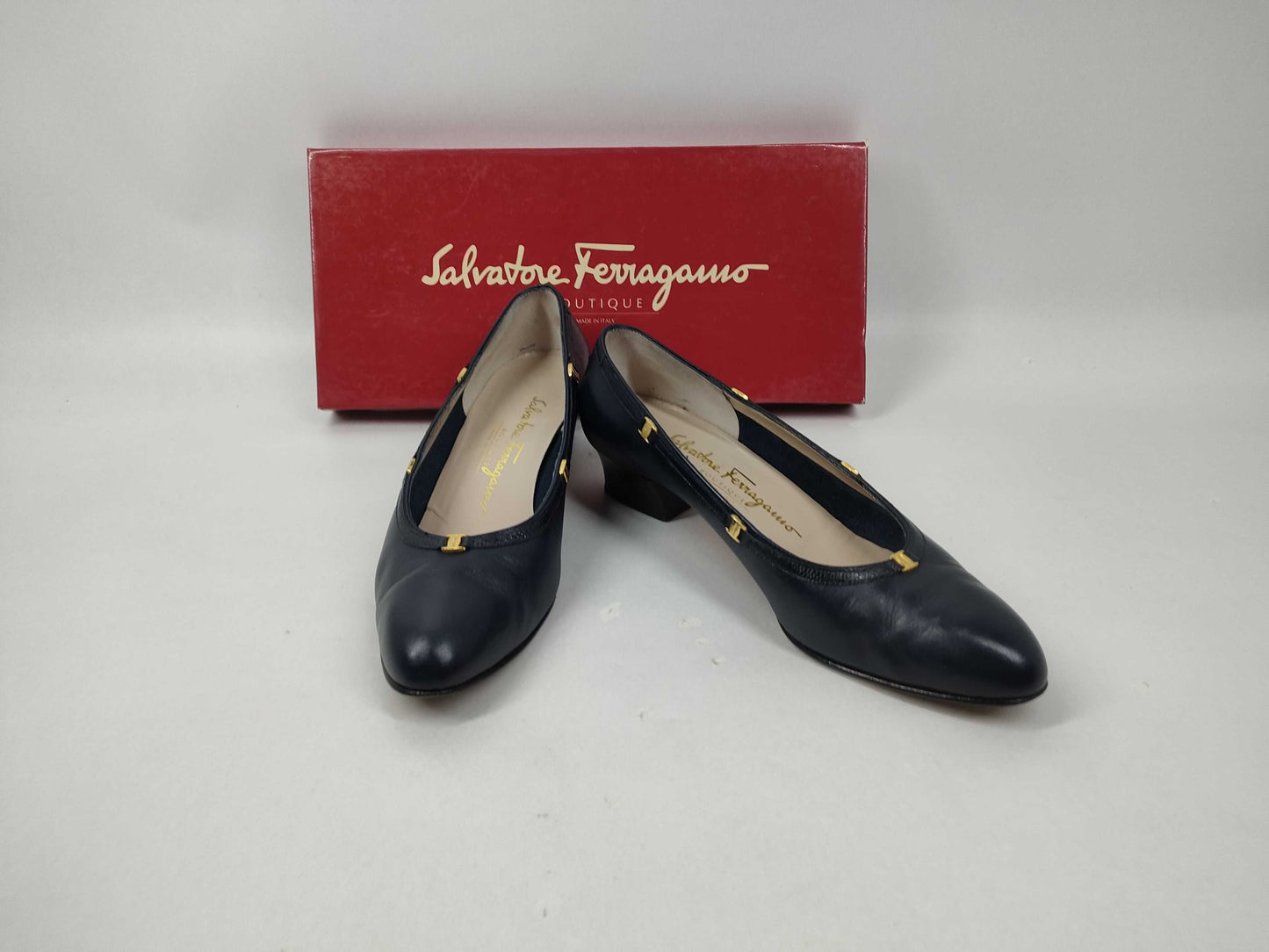 Salvatore Ferragamo Vara Navy Pumps
