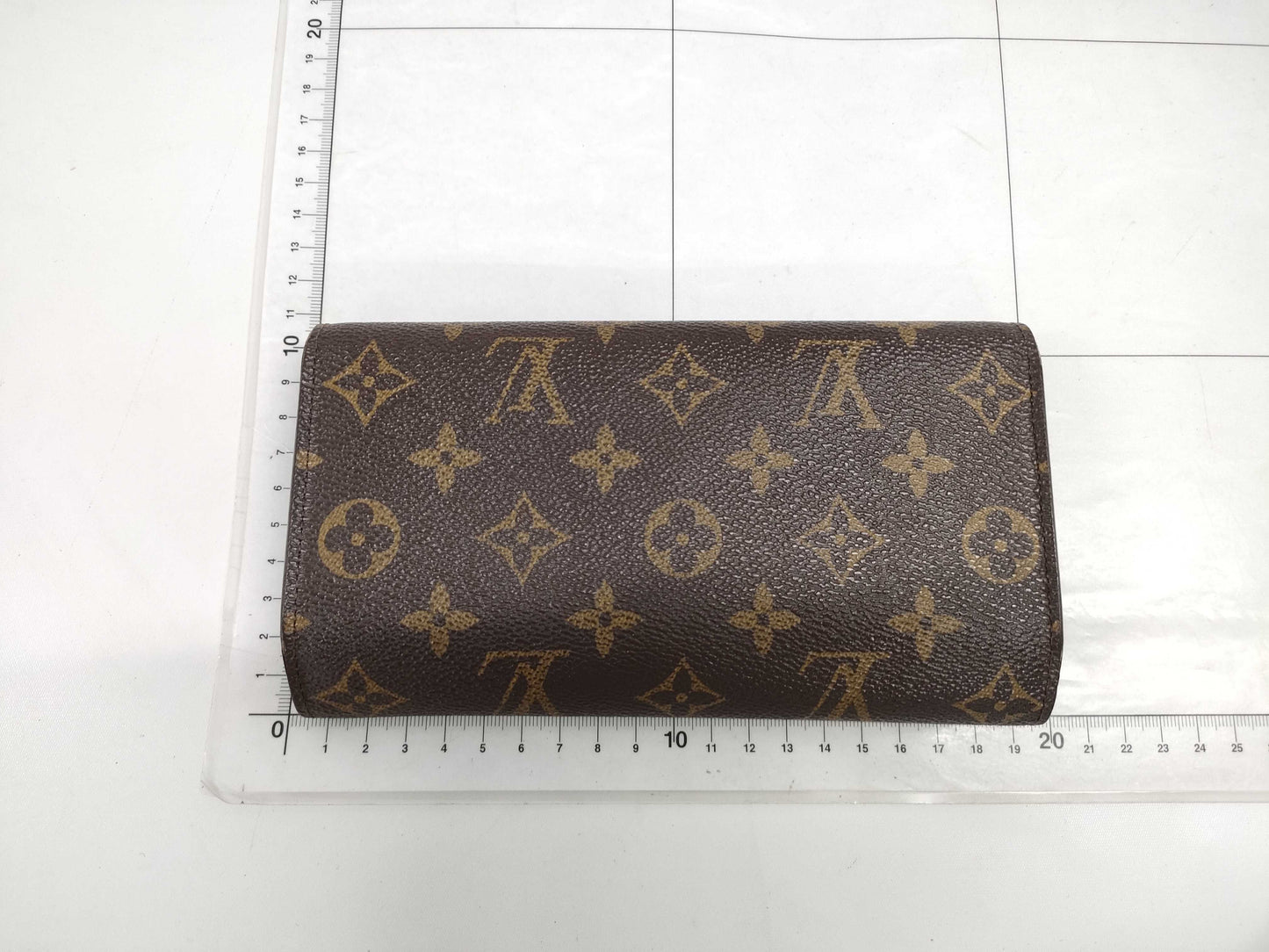 LOUIS VUITTON Monogram Trifold Wallet