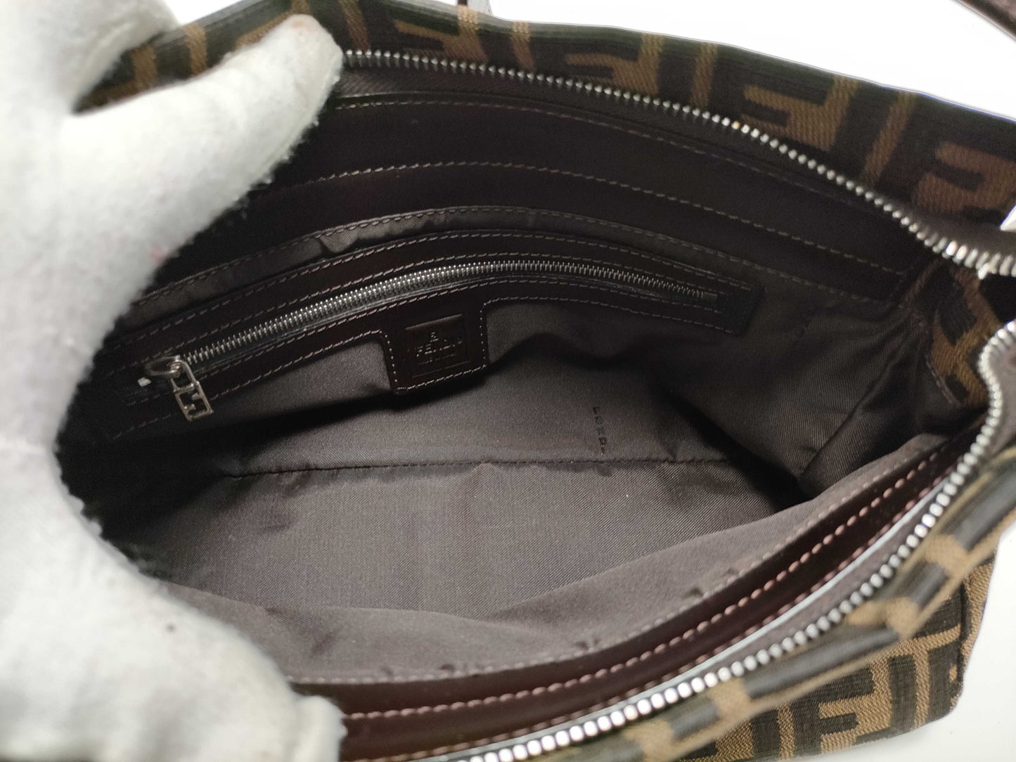 FENDI Zucca pattern Mamma hardware Baguette one-shoulder bag shoulder bag