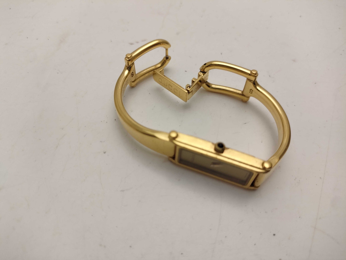 GUCCI 1500L Women's Watch