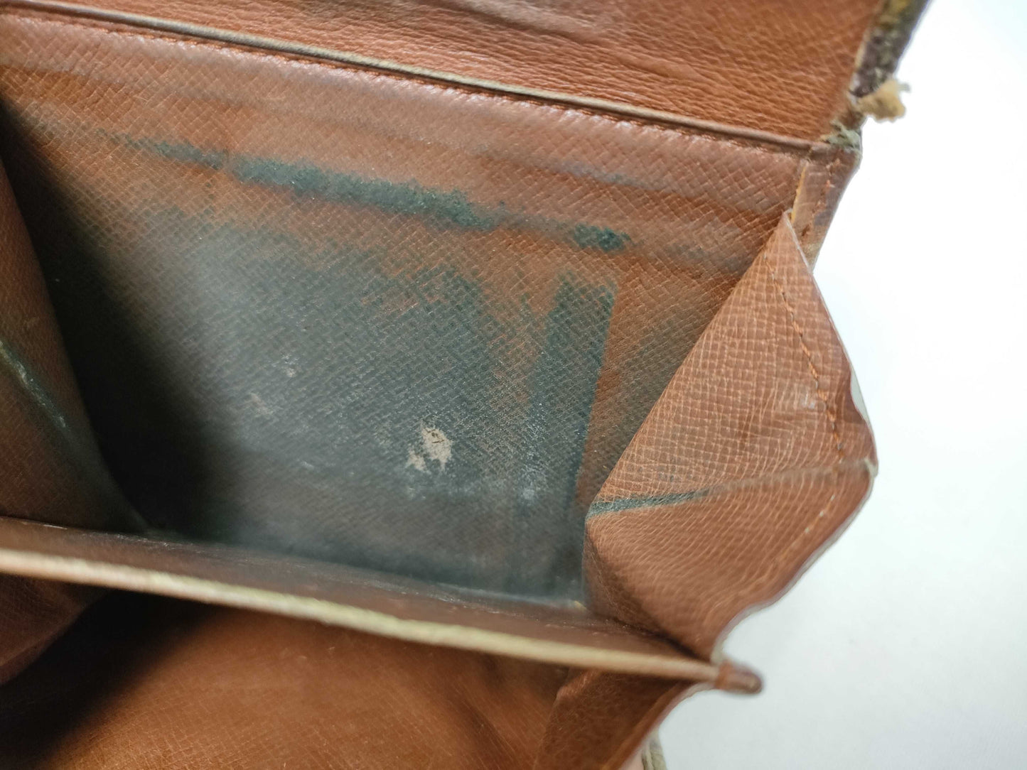 LOUIS VUITTON Monogram Wallet
