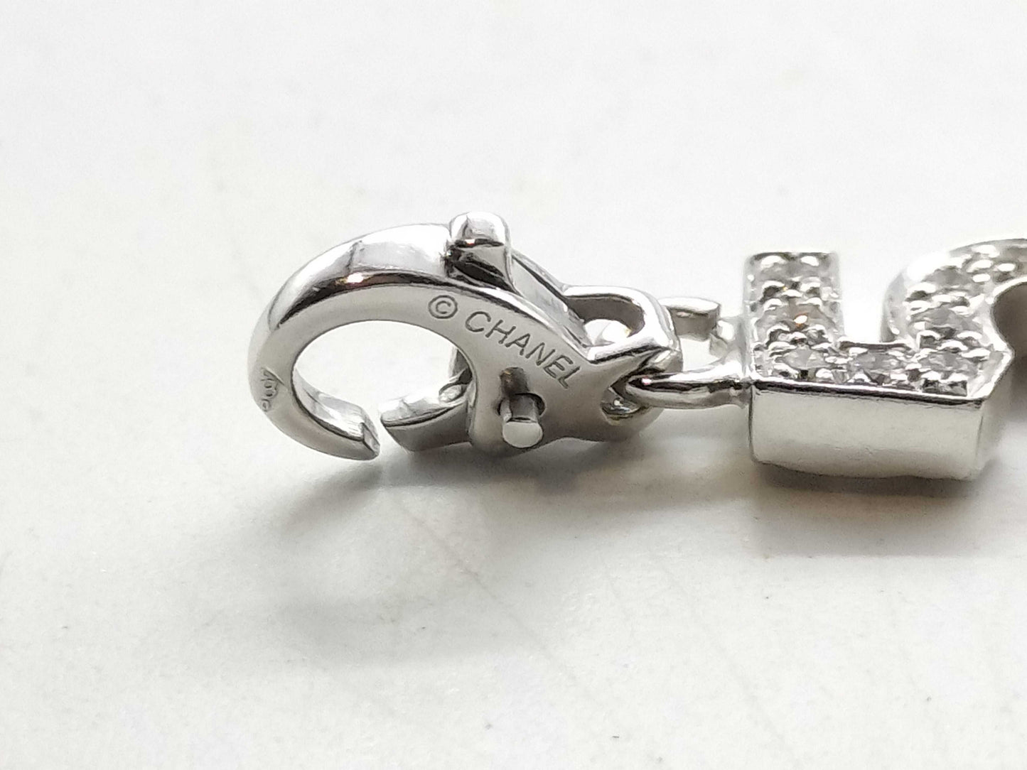 CHANEL NO.5 Diamond WG 750 2.3g Pendant Top