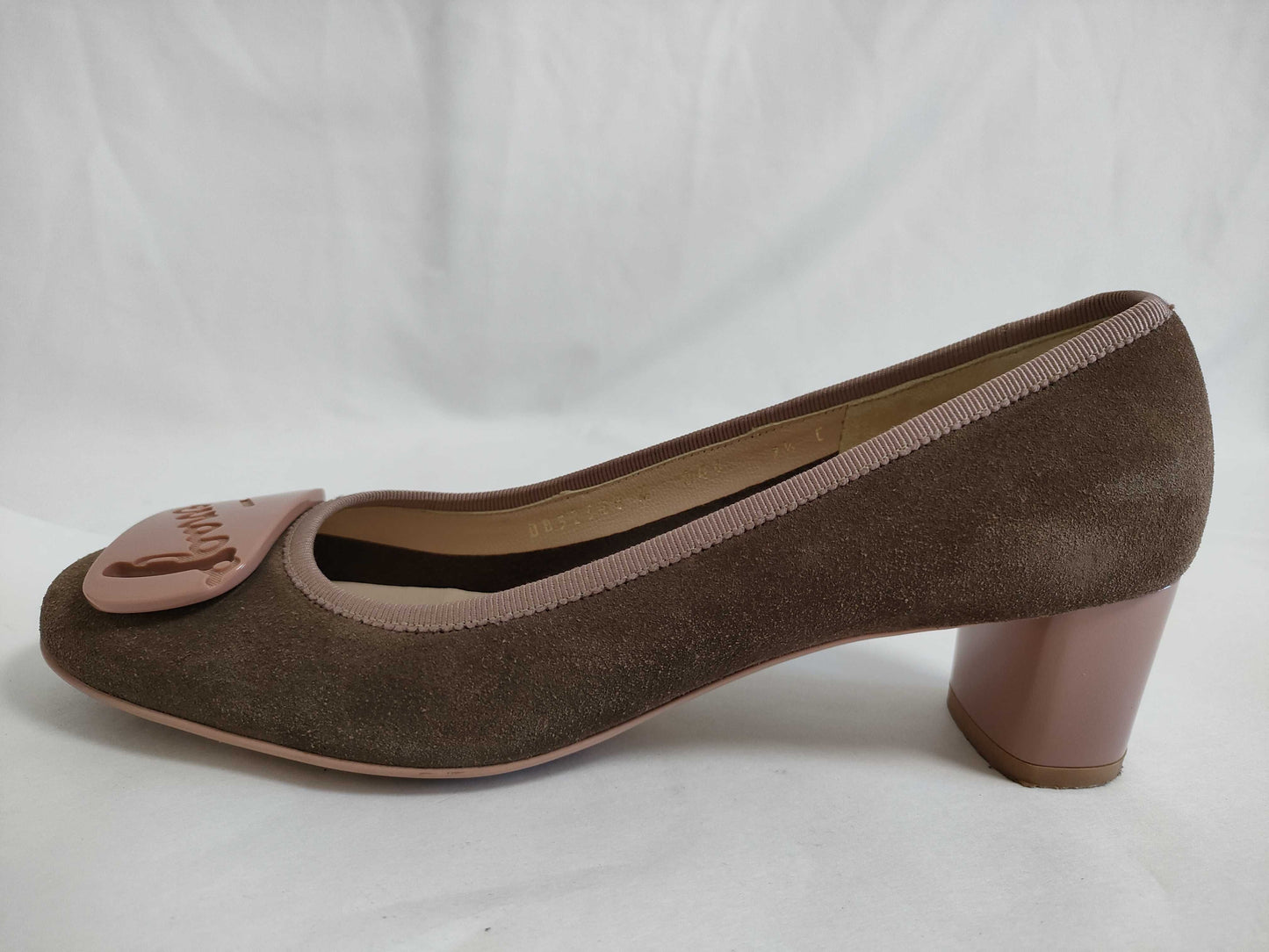 Salvatore Ferragamo Vara Pumps