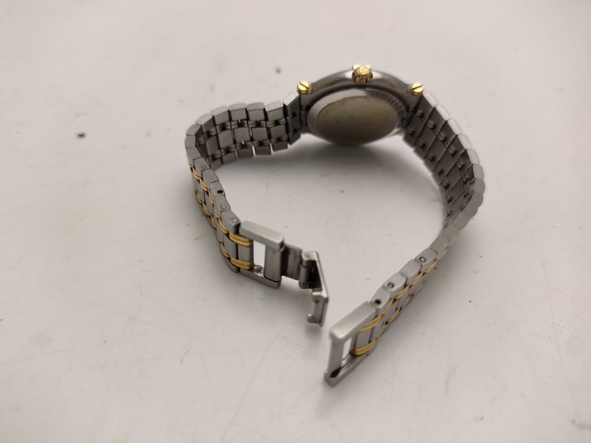 GUCCI 9000L Women's Watch