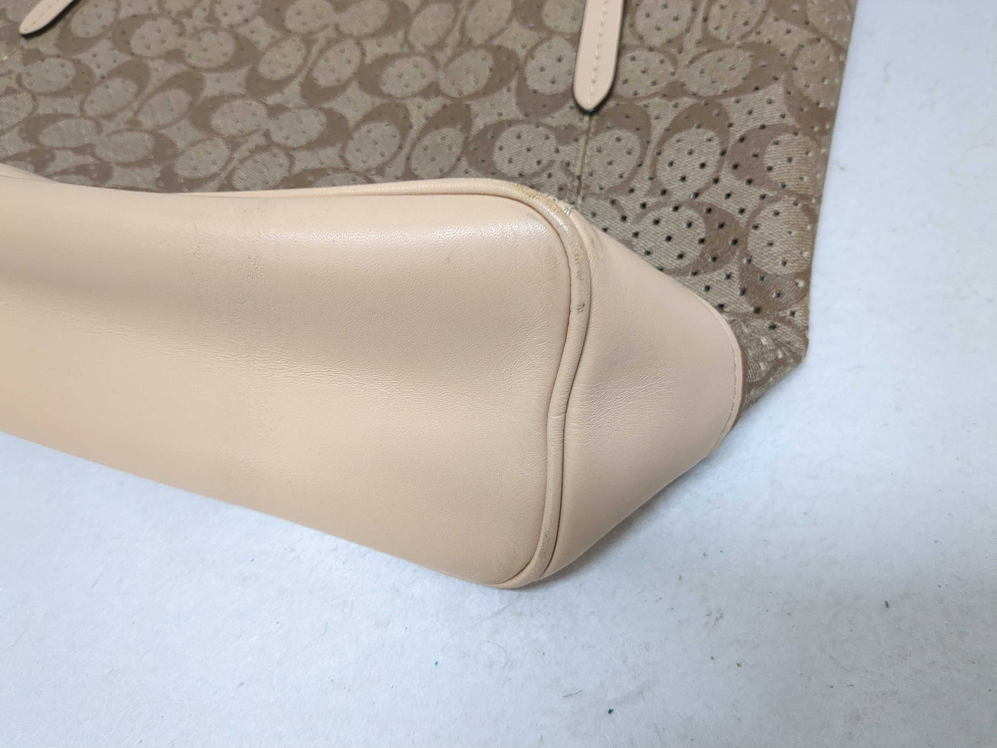 (10463_0083) COACH Signature etc. A total of 4 items Summary Shoulder bag