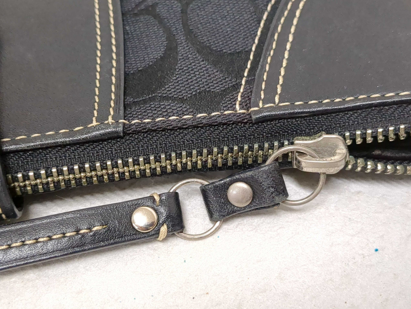 (10463_0083) COACH Signature etc. A total of 4 items Summary Shoulder bag