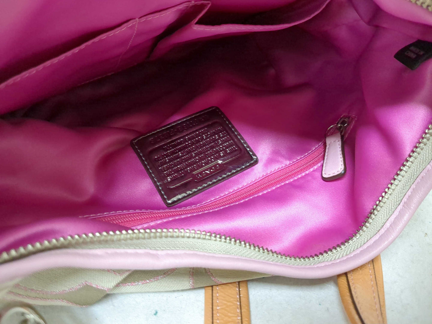 (10463_0085) COACH Signature Handbag and 3 Others Shoulder Bag