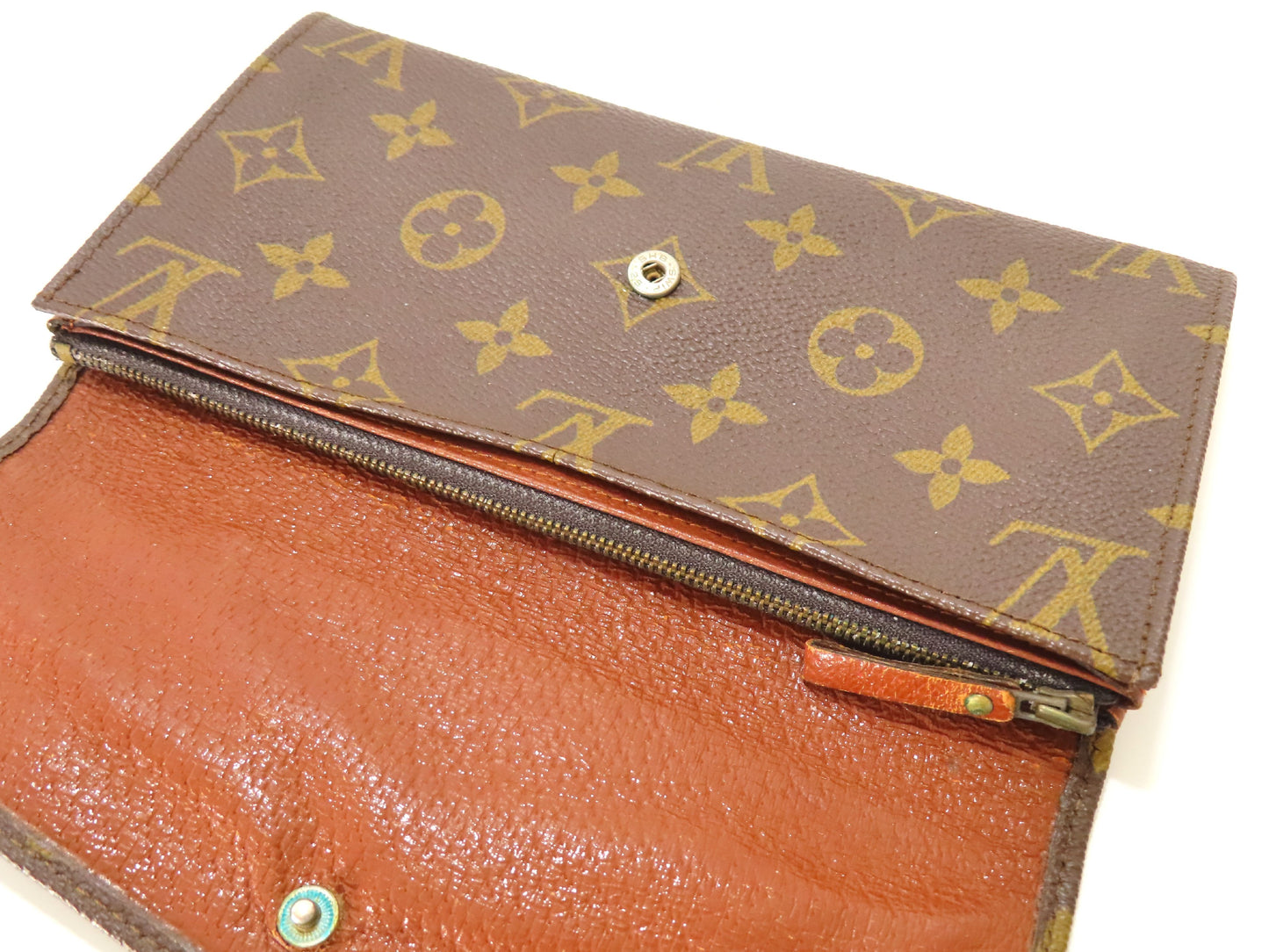 LOUIS VUITTON Monogram Wallet