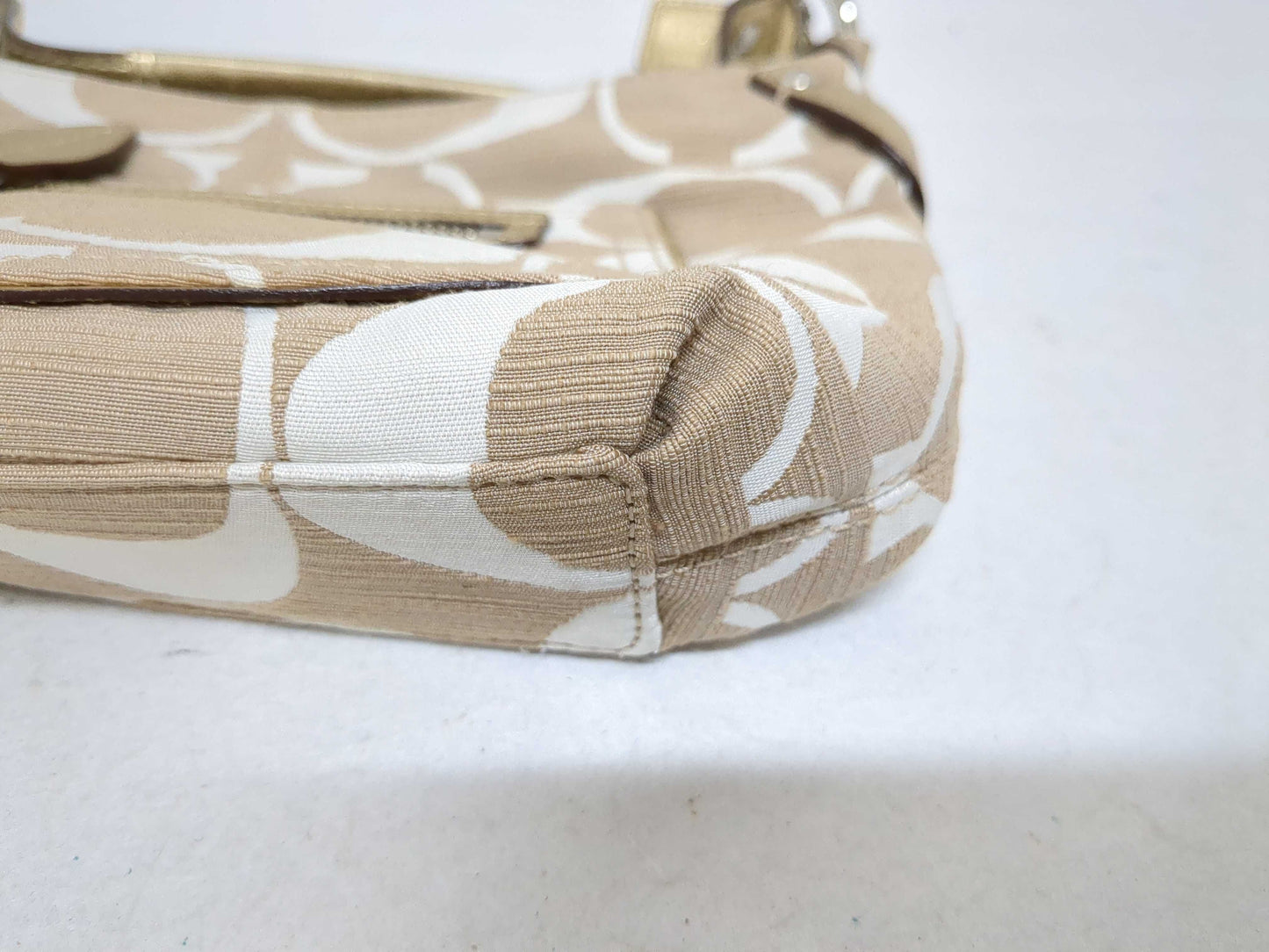 (10463_0071) COACH 2 Pieces 13326 One Shoulder/15942 Gathered Handbag