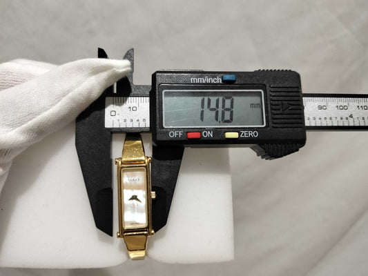 GUCCI 1500/Shell Dial Women's Watch
