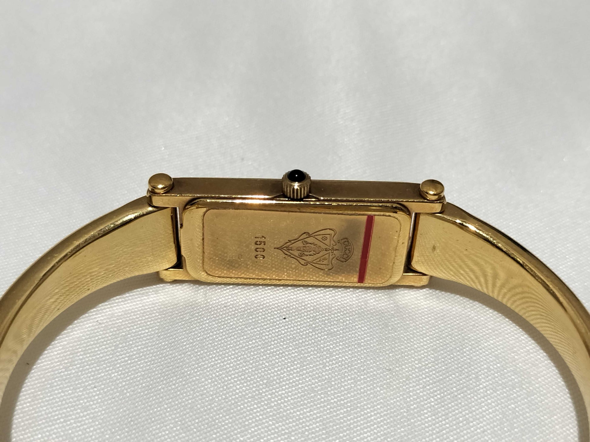 GUCCI 1500/Shell Dial Women's Watch
