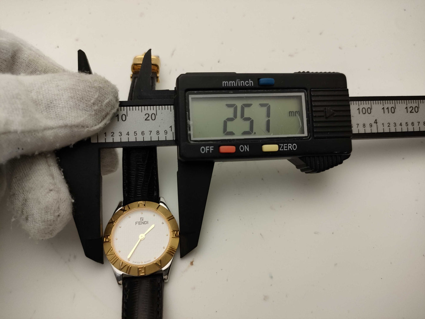 FENDI 2000L Women's Watch