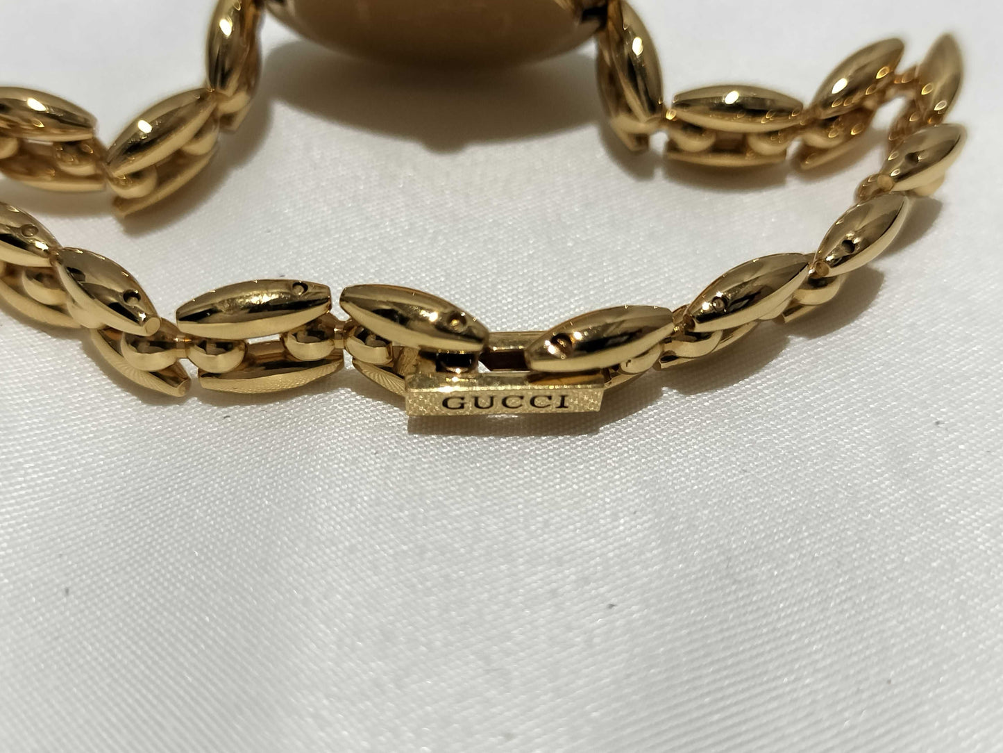 GUCCI 11/12.2 Changeable Bezel Women's Watch