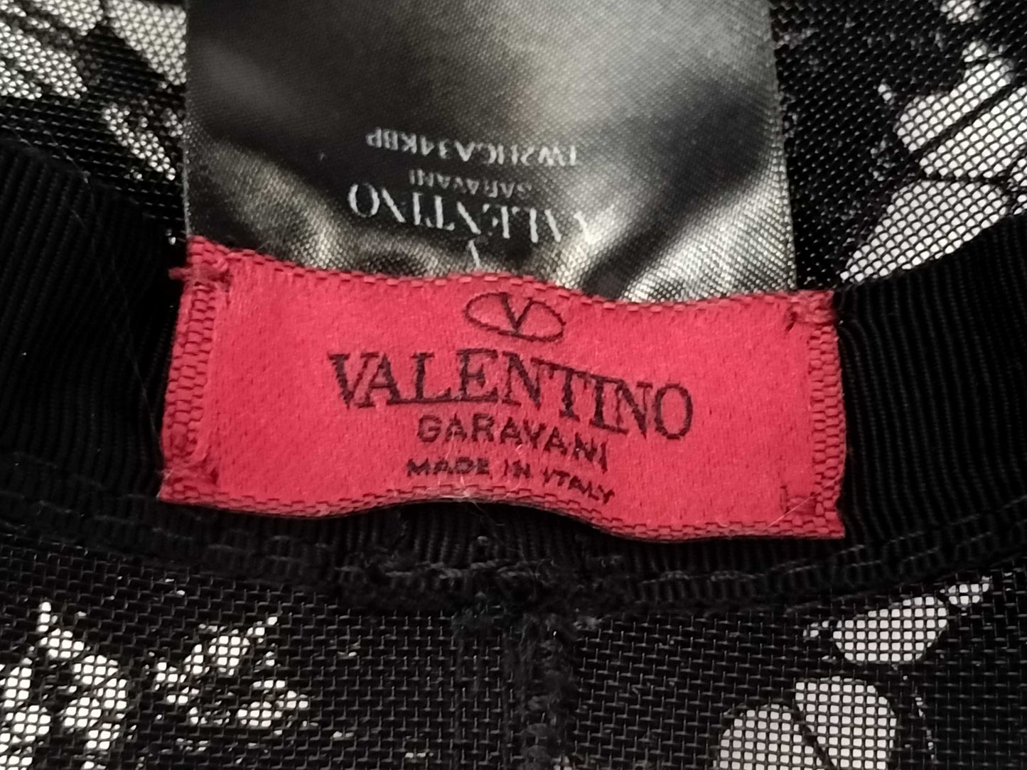 Valentino Garavani Lace Flower Design Hat TW21HGA34KBP Other Accessories