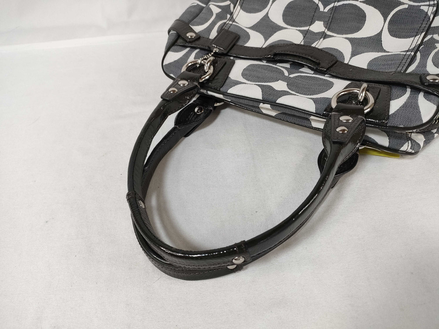 COACH Signature 13286 Shoulder Bag