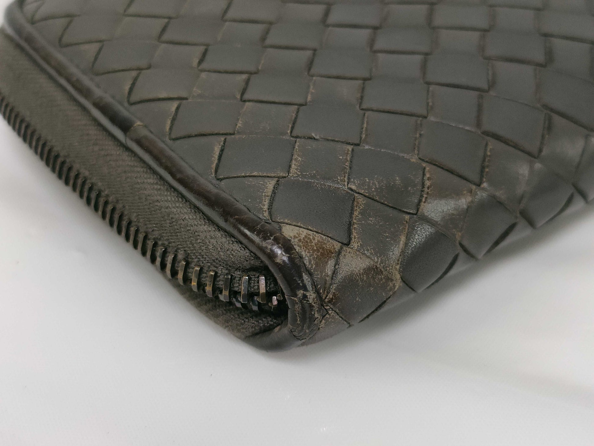 BOTTEGA VENETA Long Wallet, Round Zip, Khaki