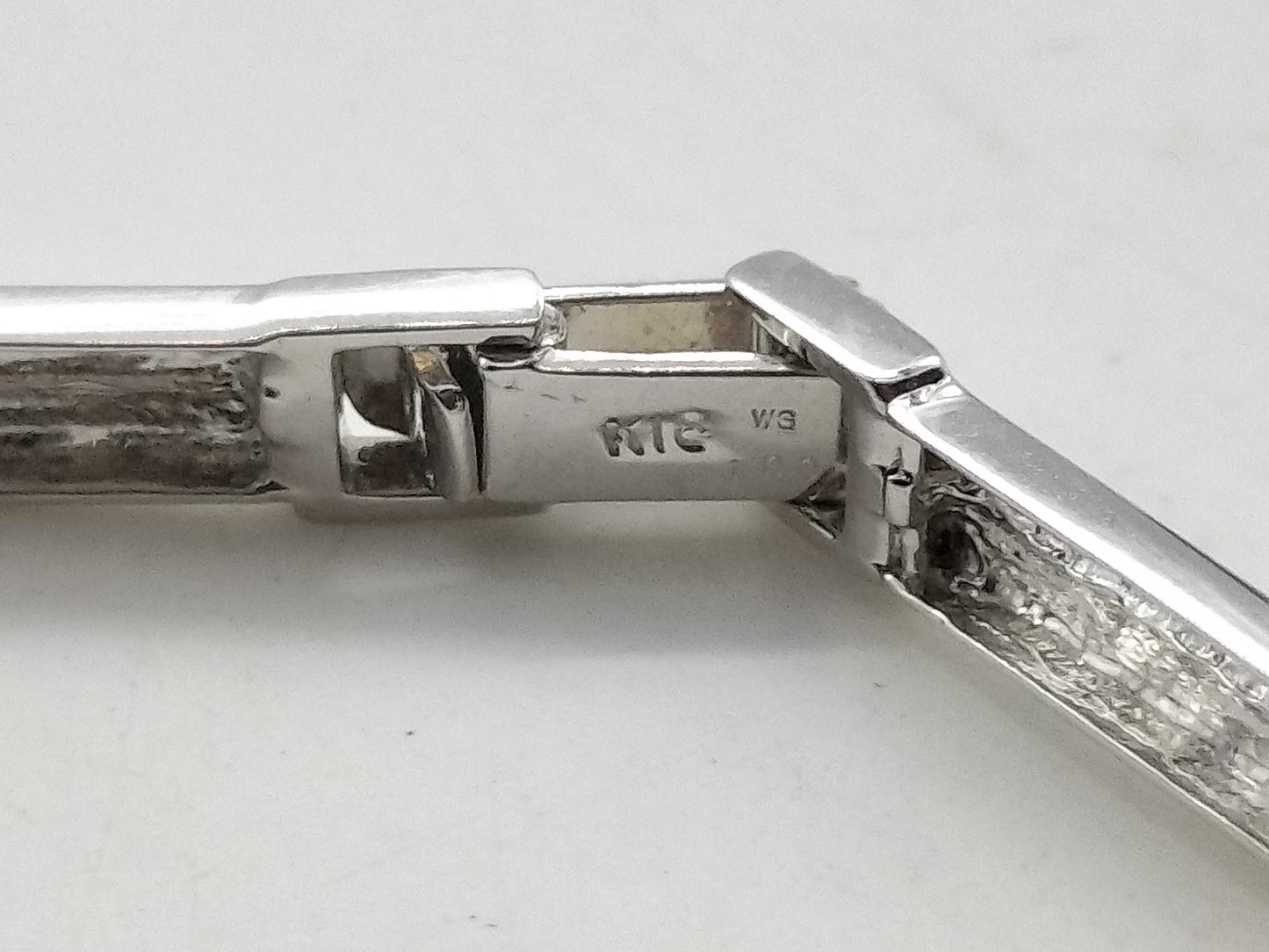 D1.00ct K18WG 8.9g Bracelet/Bangle