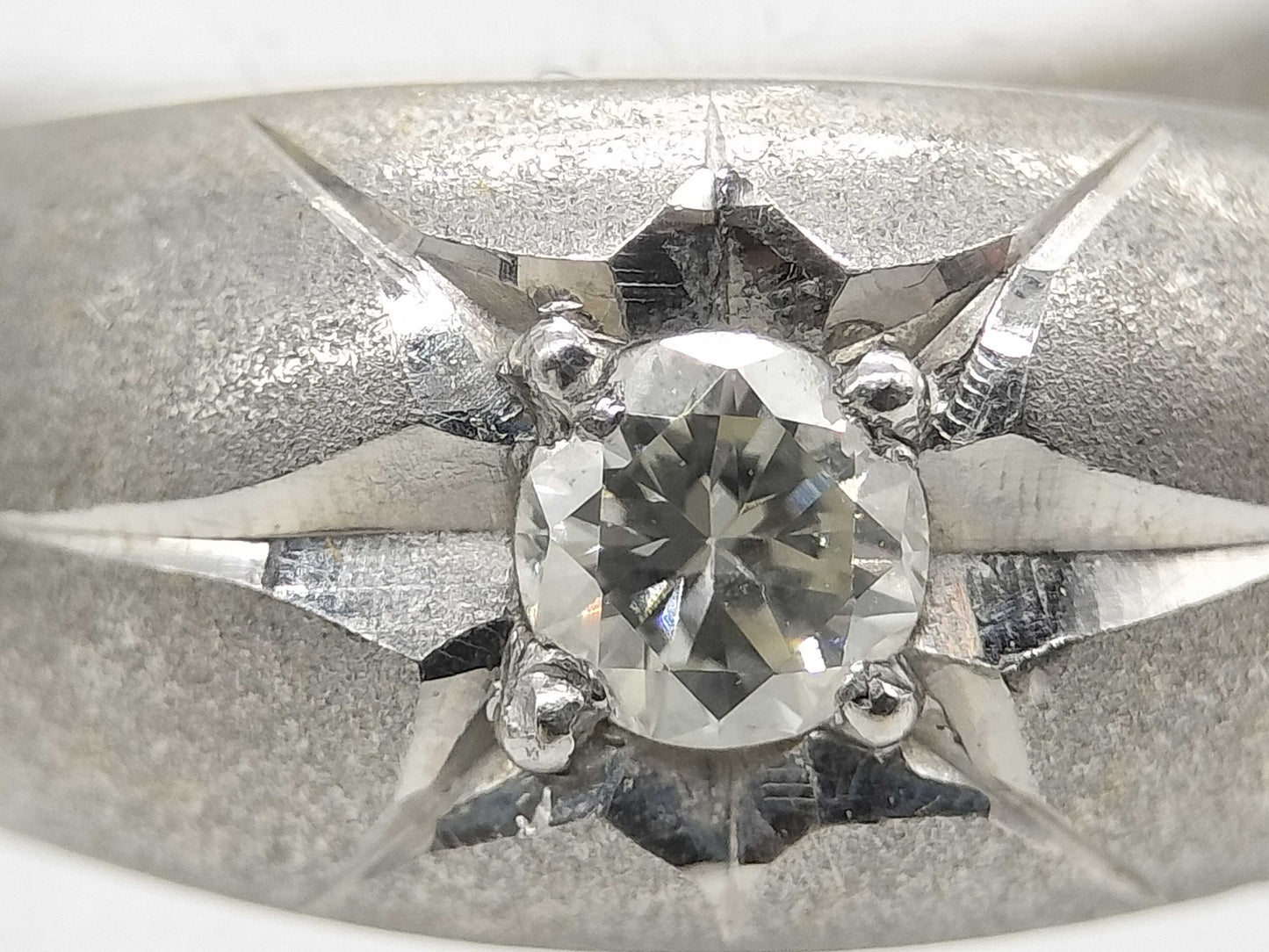 D0.12ct Pm 4.1g Ring
