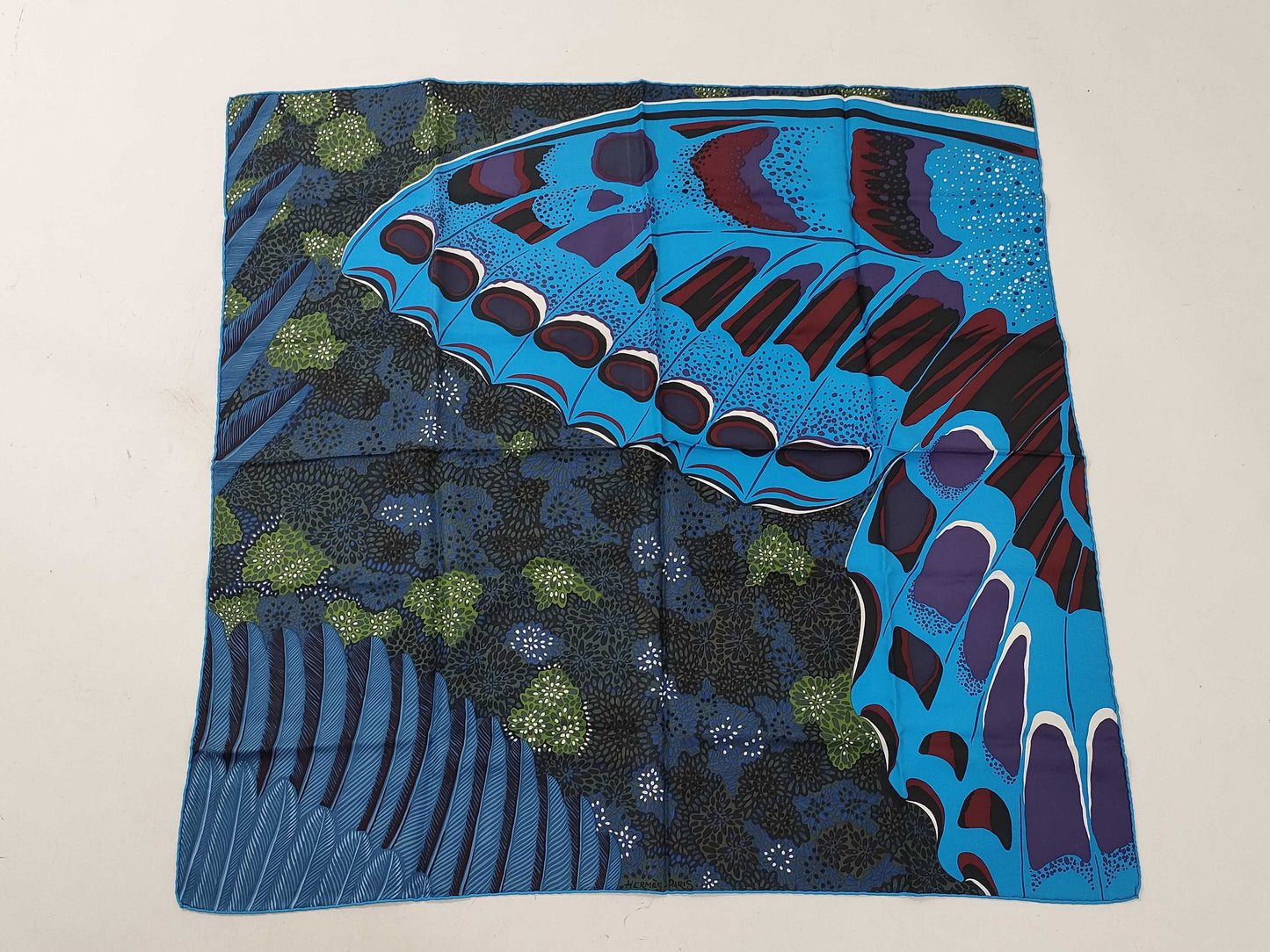 HERMES Carre Forest Spirit Scarf