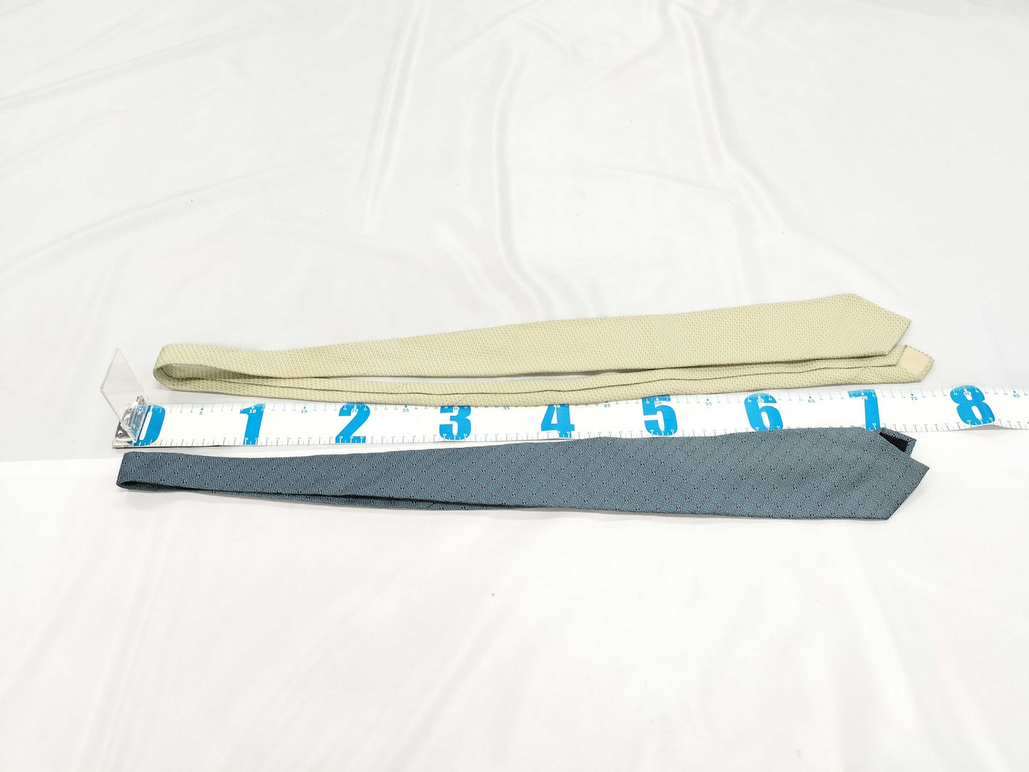 2 Hermes items, 1 Gucci tie