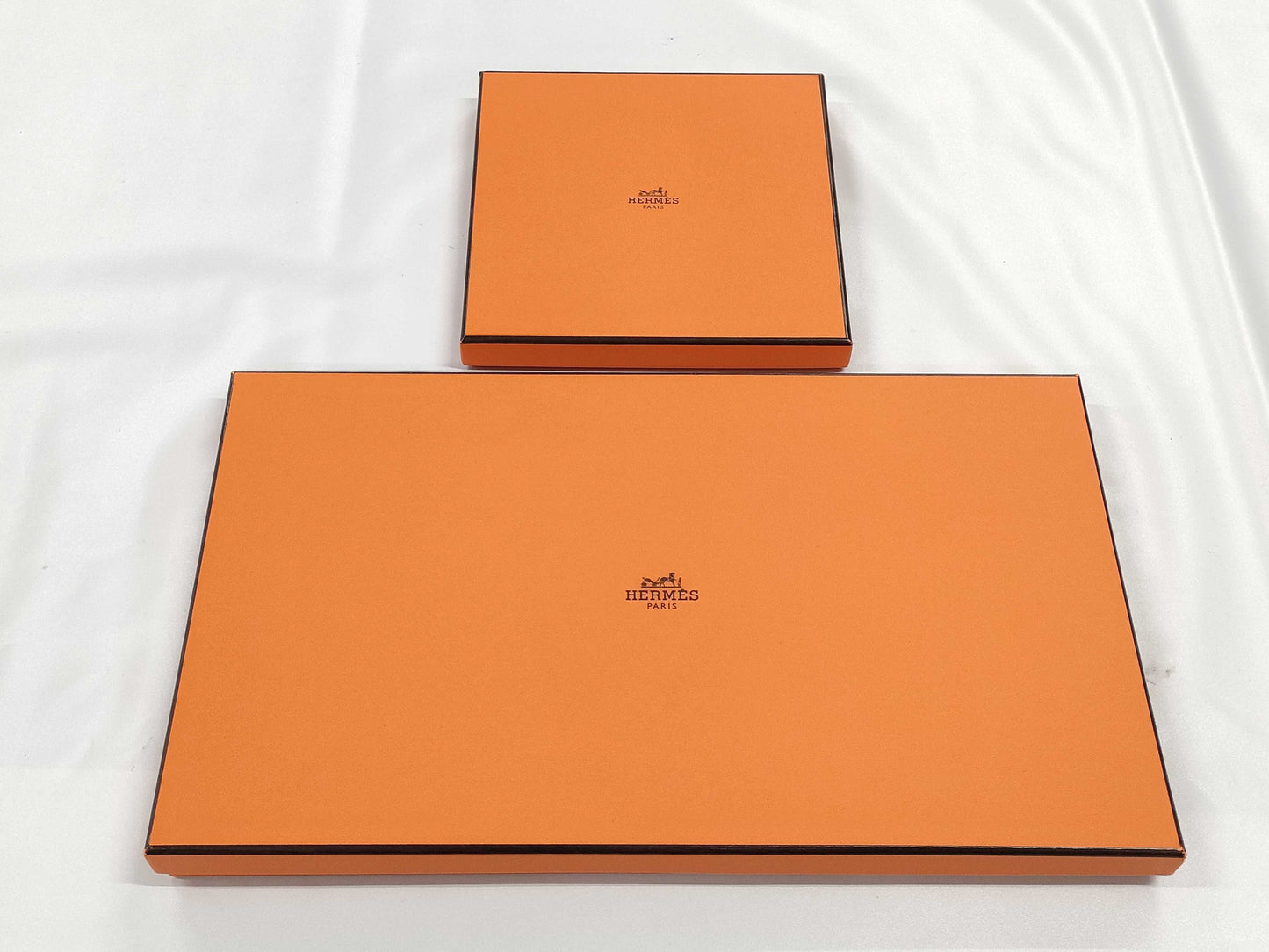 (10463_0046) HERMES Blanket & Towel Set & Other Accessories (Precious Metals)