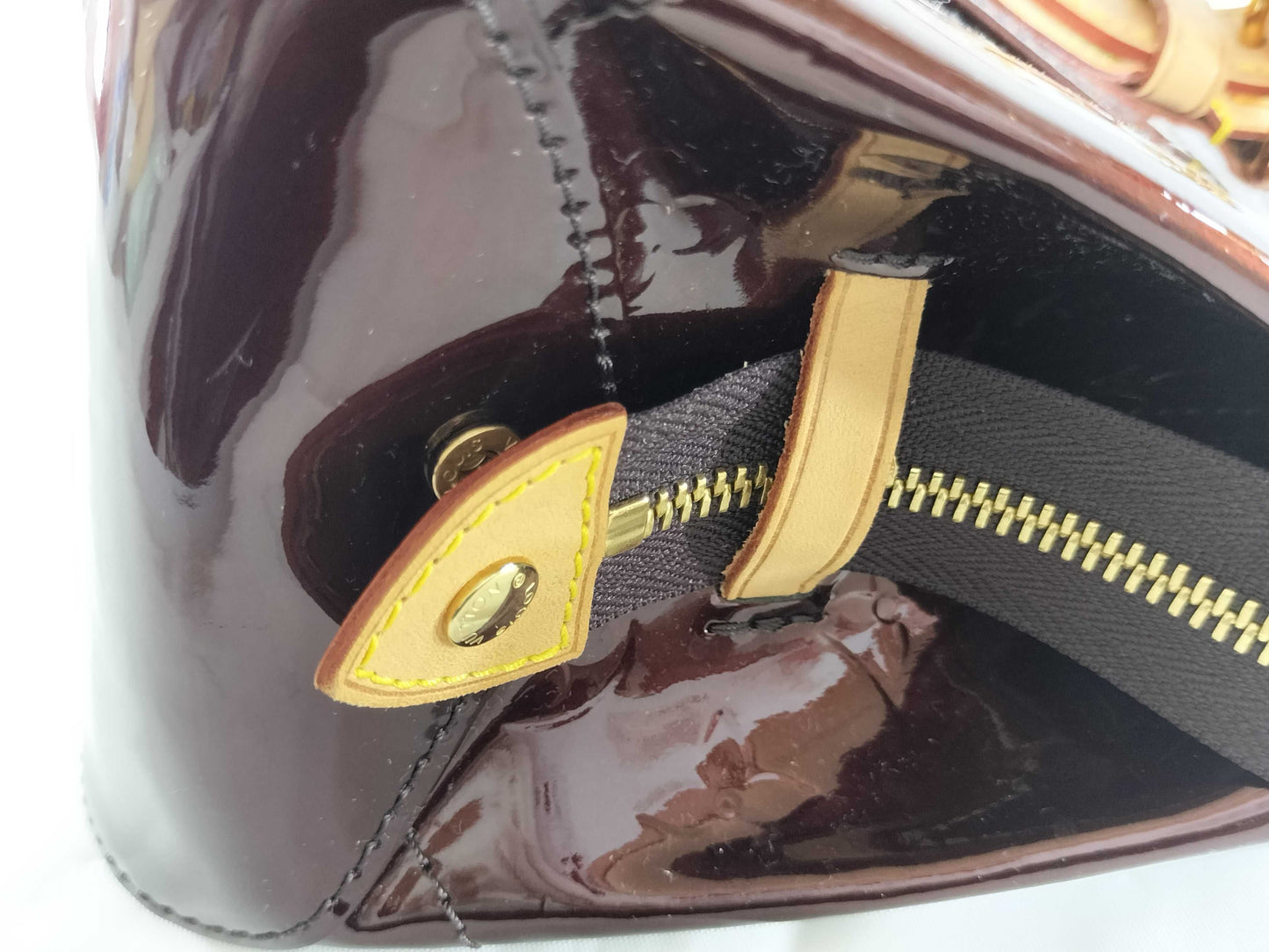 LOUIS VUITTON Vernis Rosewood Avenue Tote Bag