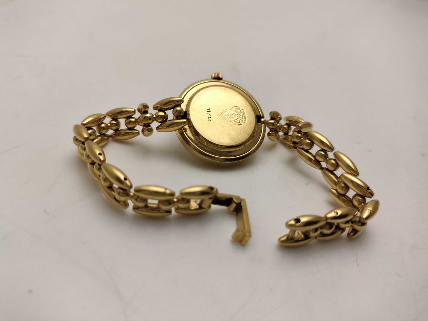 GUCCI 11/12 Unused Women's Watch