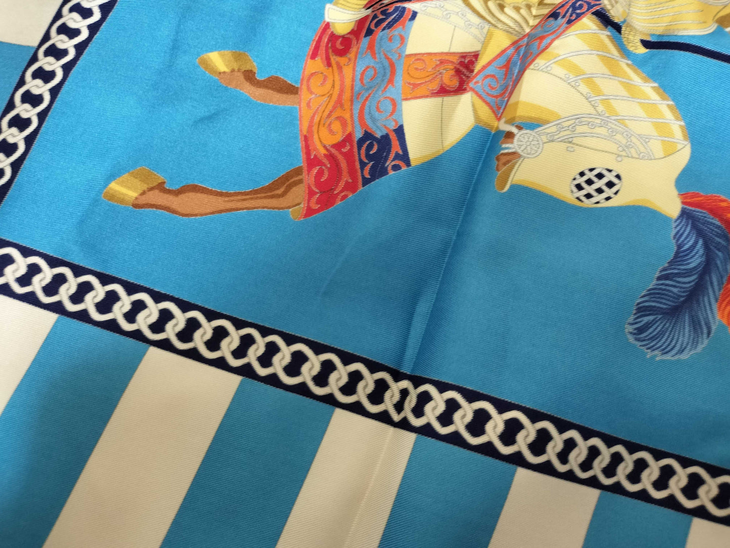 HERMES Carré 90 Feather Clash Scarf