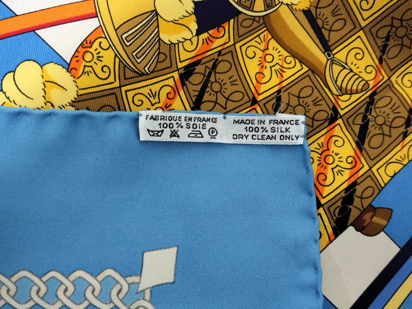 HERMES Carré 90 Feather Clash Scarf