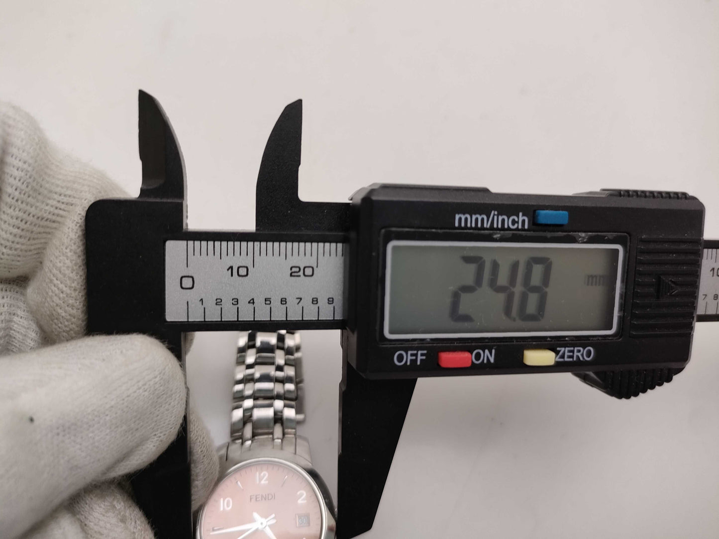 FENDI 2100L Women's Watch