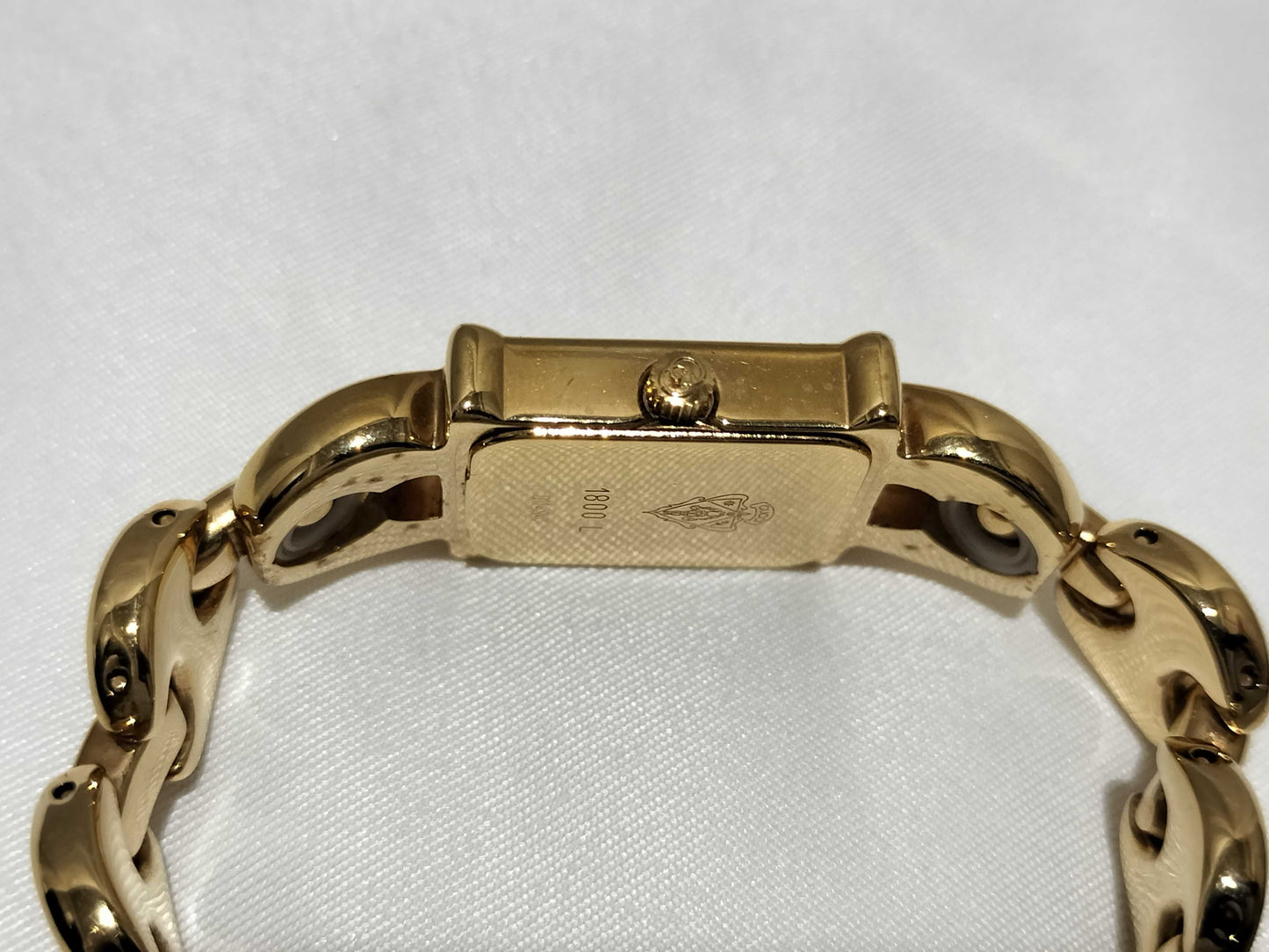 GUCCI 1800L Women's Watch